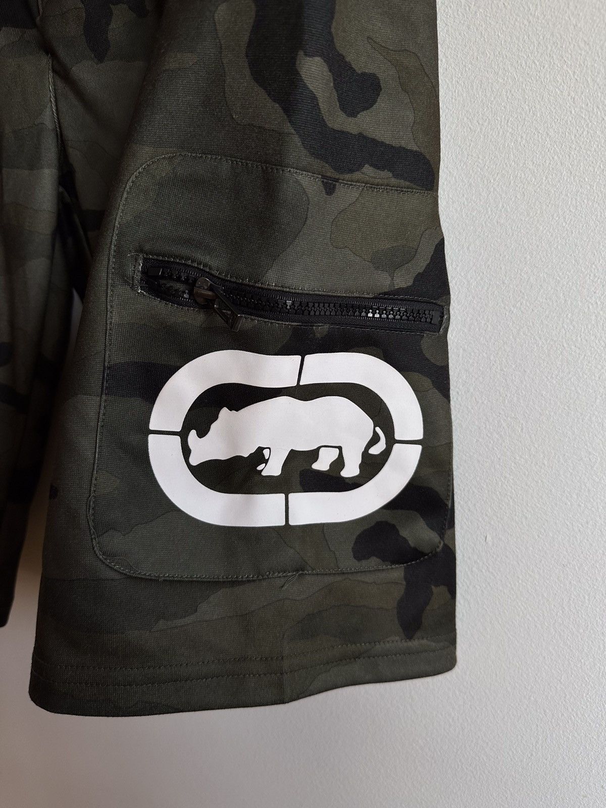 Ecko Unltd. Ecko Unltd. cargo camo shorts Size US 34 / EU 50 - 4 Thumbnail