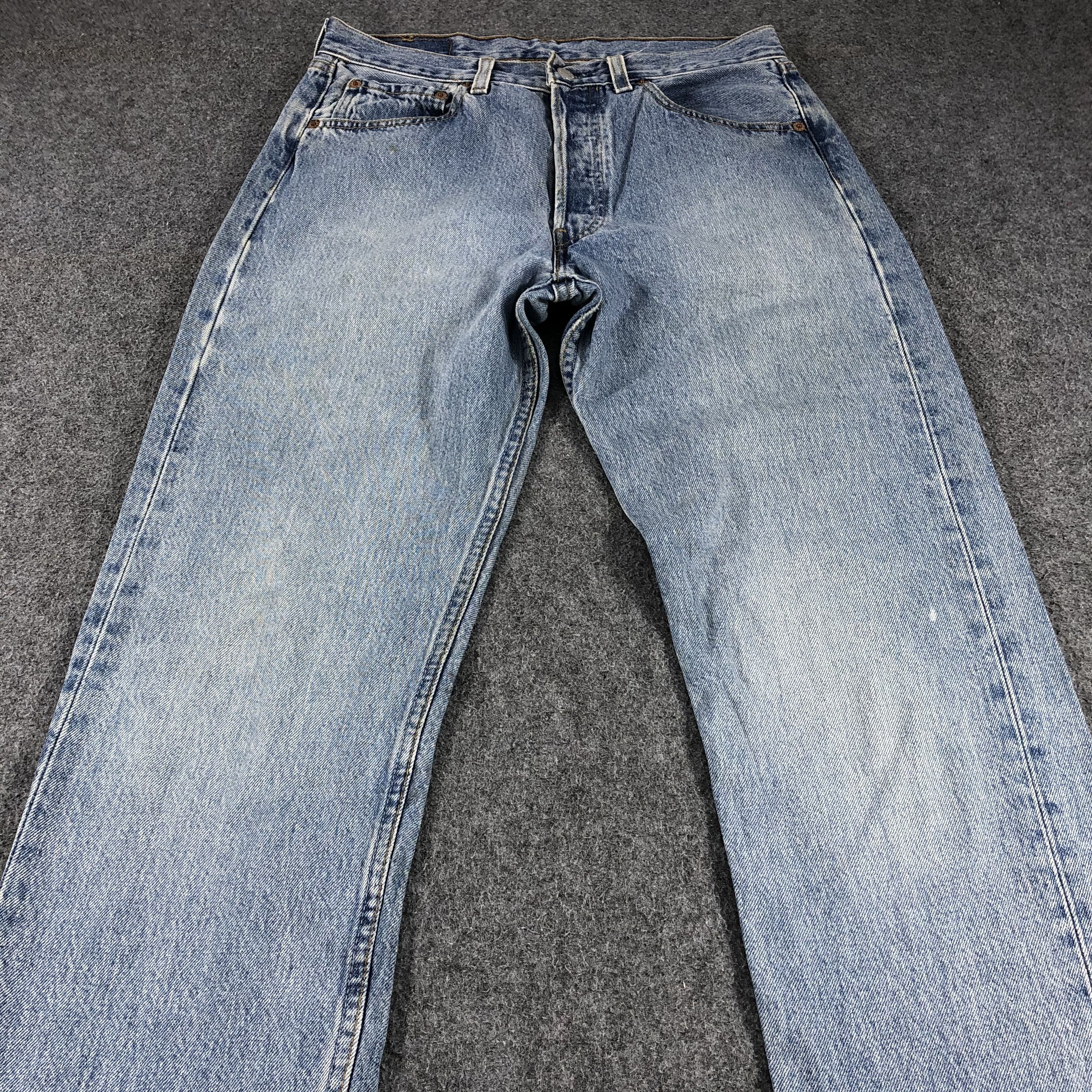 Levi's × Vintage Vintage 90s Light Wash Levis 501 Jeans-JM893 Size US 30 / EU 46 - 3 Thumbnail