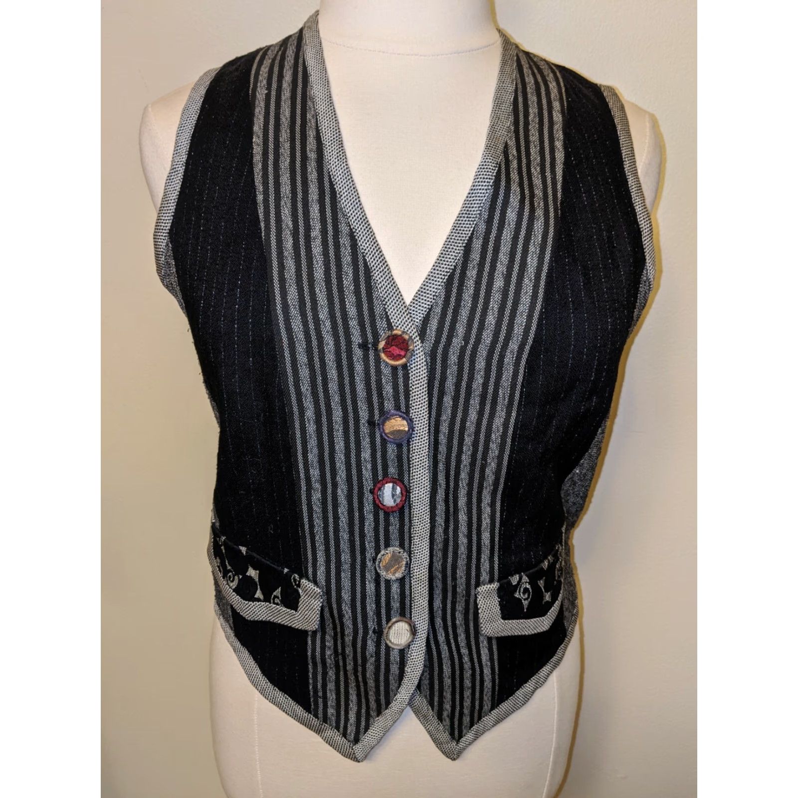 Vintage VINTAGE 90s Brannan Studio Art Deco Black & White Vest Medium Quilted Buttoned Women Casual Mens Womens Girls Size M / US 6-8 / IT 42-44 - 3 Thumbnail