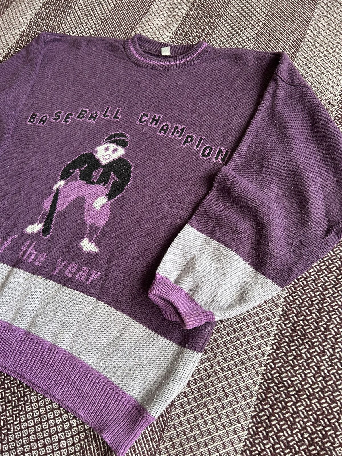 Vintage Vintage Boxy Fit Big Logo Crewneck Y2K Sweater Size XL Size US XL / EU 56 / 4 - 5 Thumbnail