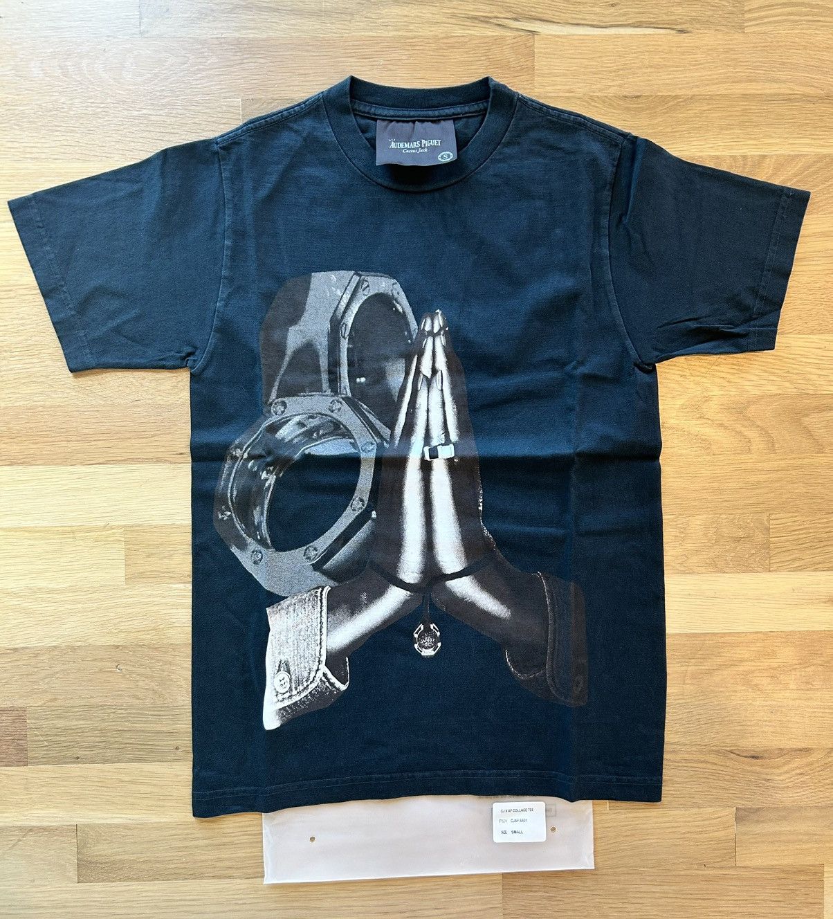 Audemars Piguet × Travis Scott Travis Scott Audemars Piguet Collage Tee Size US S / EU 44-46 / 1 - 1 Thumbnail