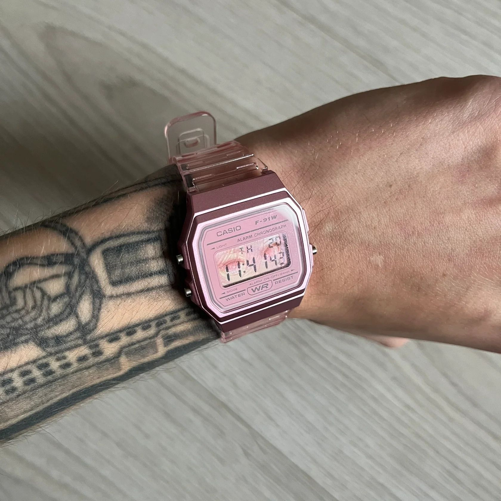 Casio Casio F-91W "Love Eyes" Pink Digital Watch Size ONE SIZE - 4 Thumbnail