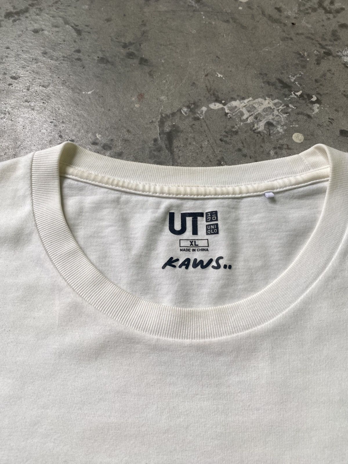 Kaws × Uniqlo Uniqlo X Kaws Size US XL / EU 56 / 4 - 4 Thumbnail