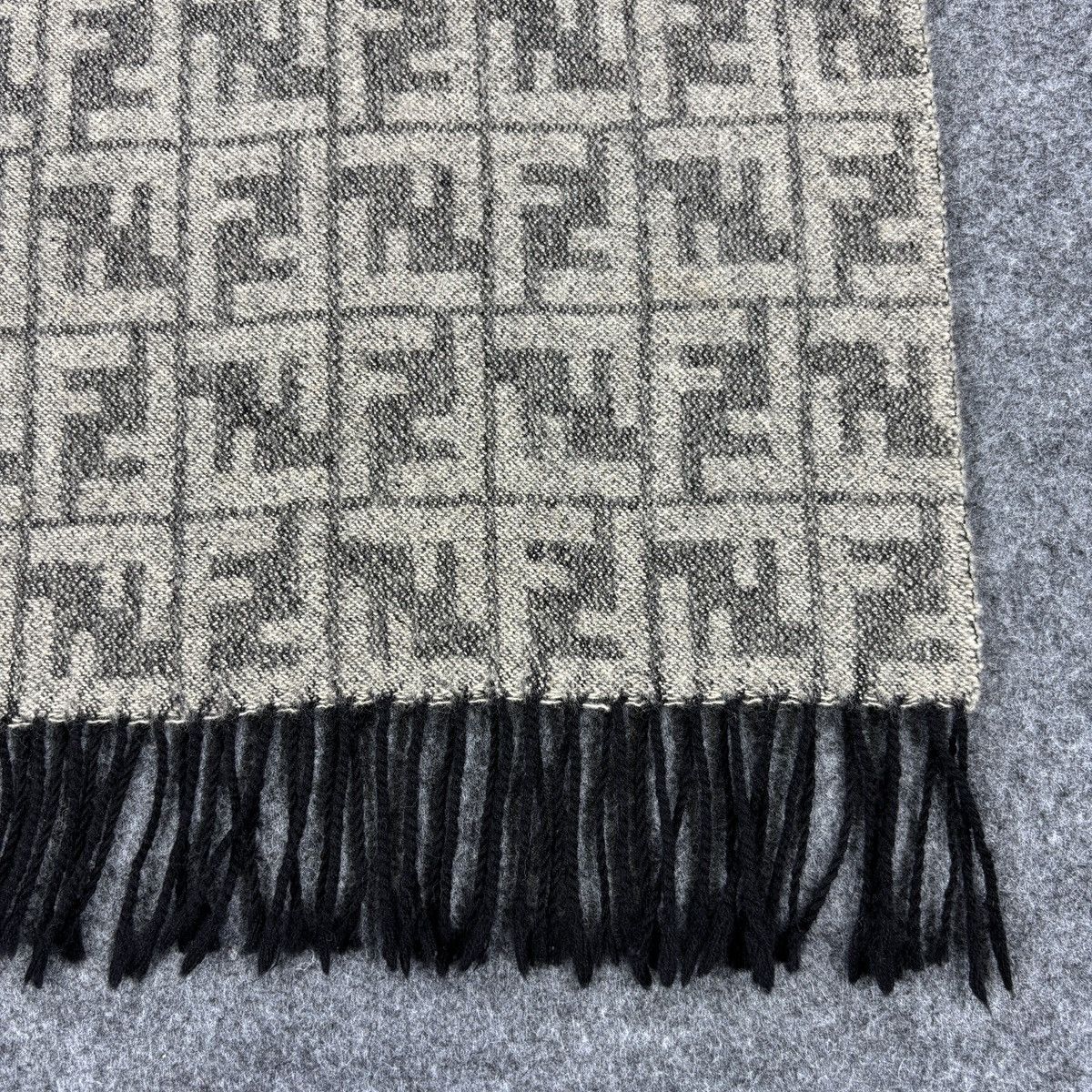 Fendi Fendi Scarf # D788 # Muffler # Neckwear Size ONE SIZE - 3 Thumbnail