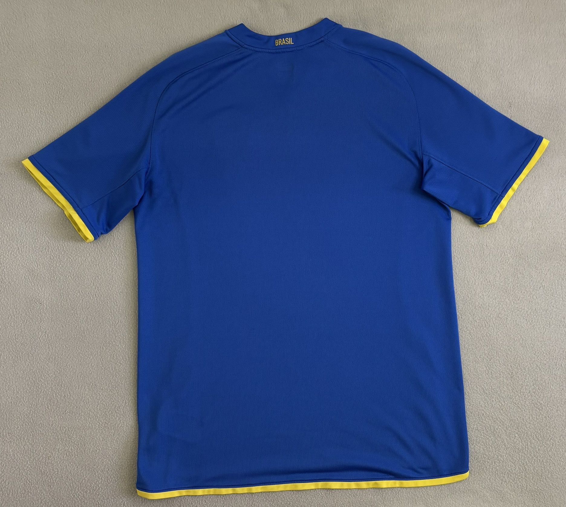 Nike Brazil 2008 Away Nike Football Jersey Large Size US L / EU 52-54 / 3 - 14 Thumbnail