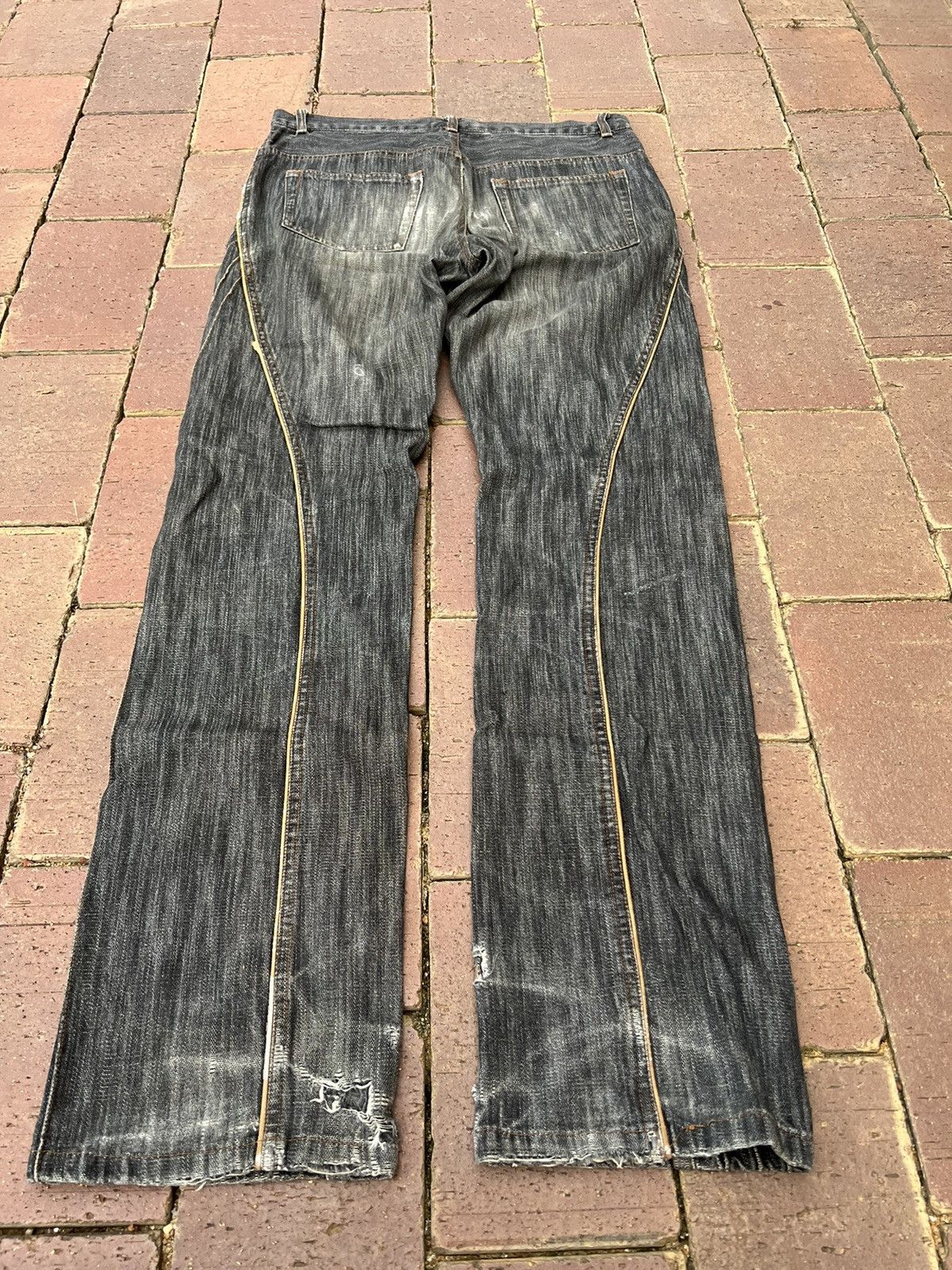 Japanese Brand LAV DISTRESSED JEANS VERY RARE Size US 31 - 2 Thumbnail
