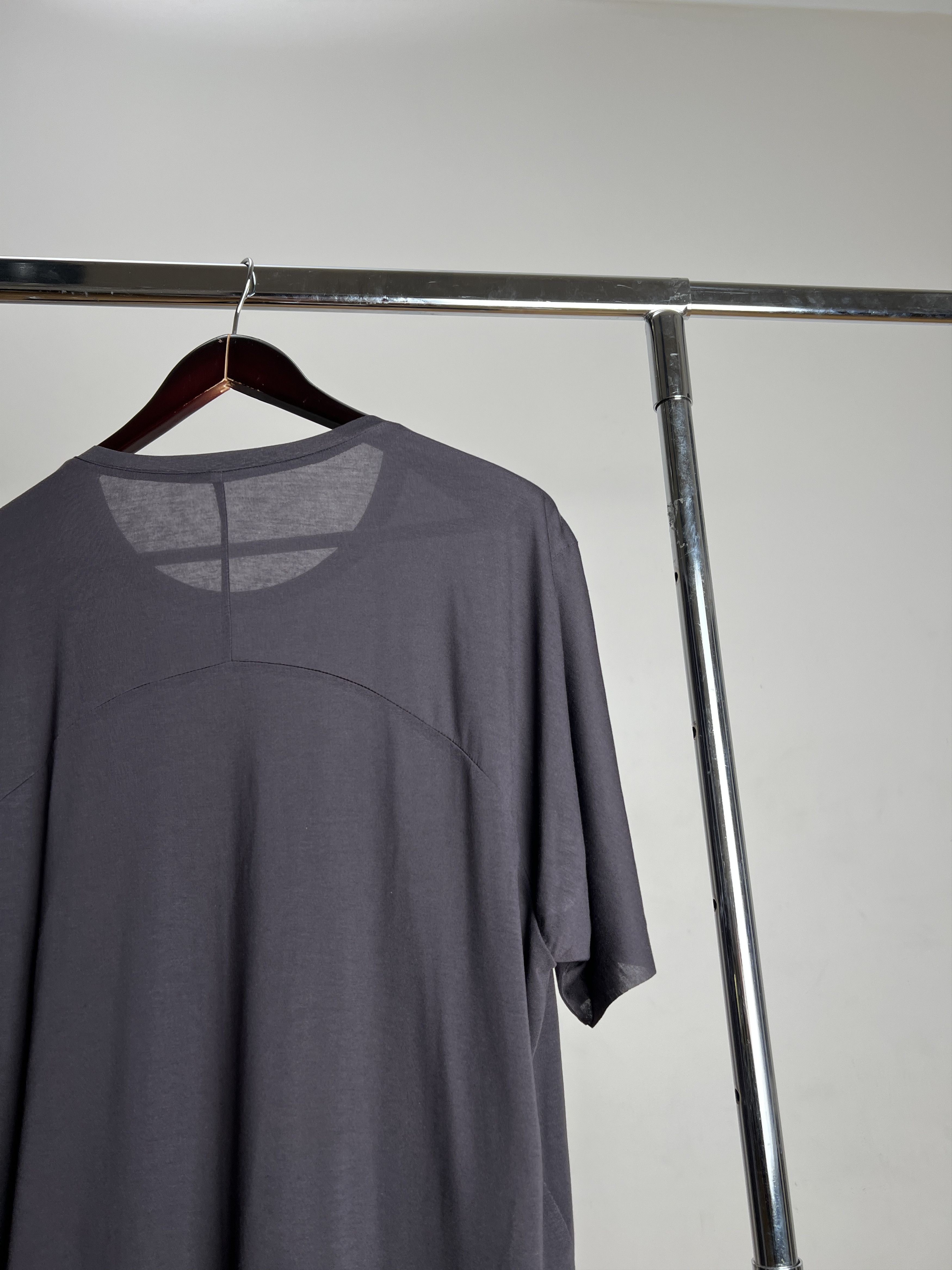 Other LONG BROWN THIN TSHIRT OVERSIZED Size US L / EU 52-54 / 3 - 16 Thumbnail