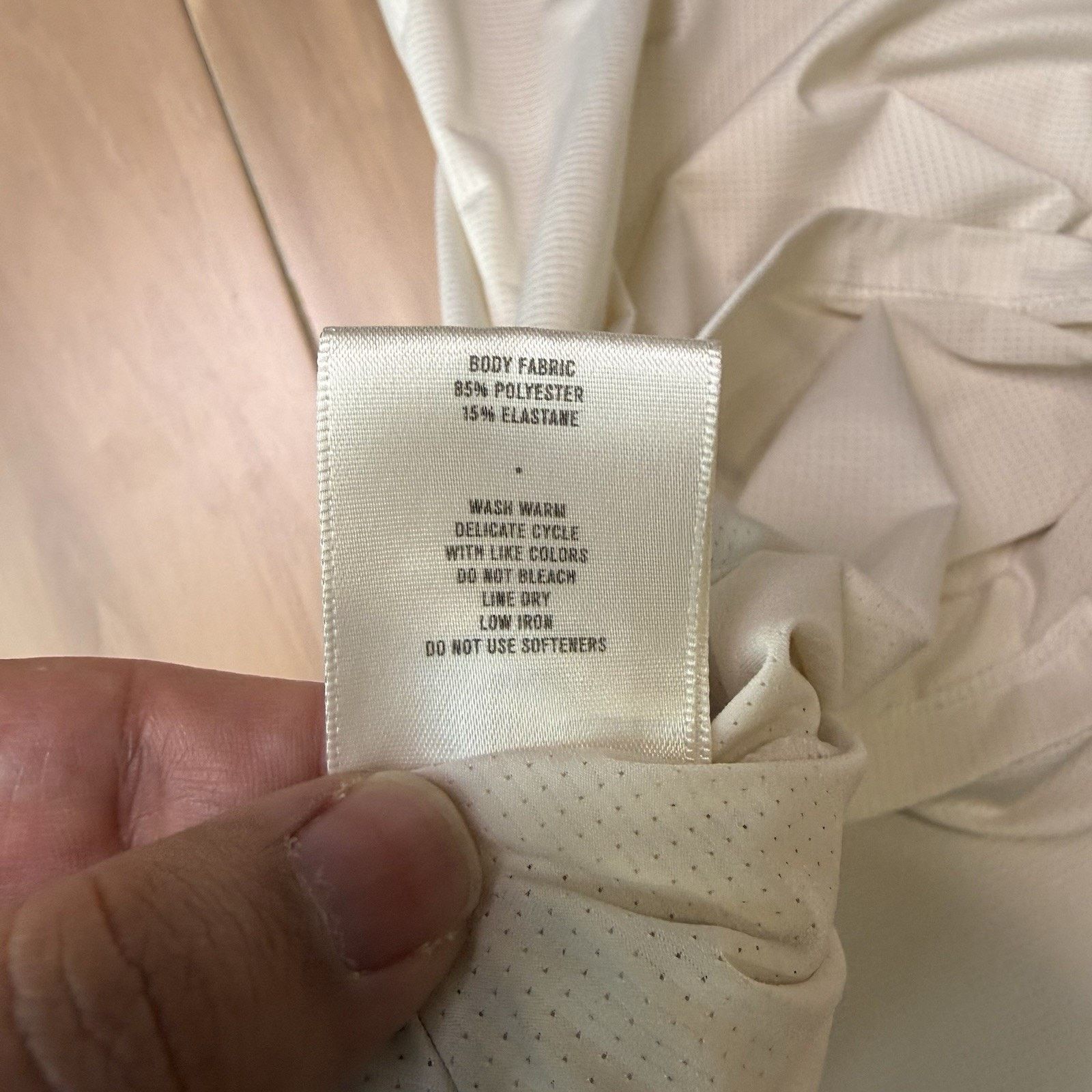 Tracksmith New England Tracksmith Shirt Women's Medium Ivory Short Sleeve Running Size M / US 6-8 / IT 42-44 - 6 Thumbnail