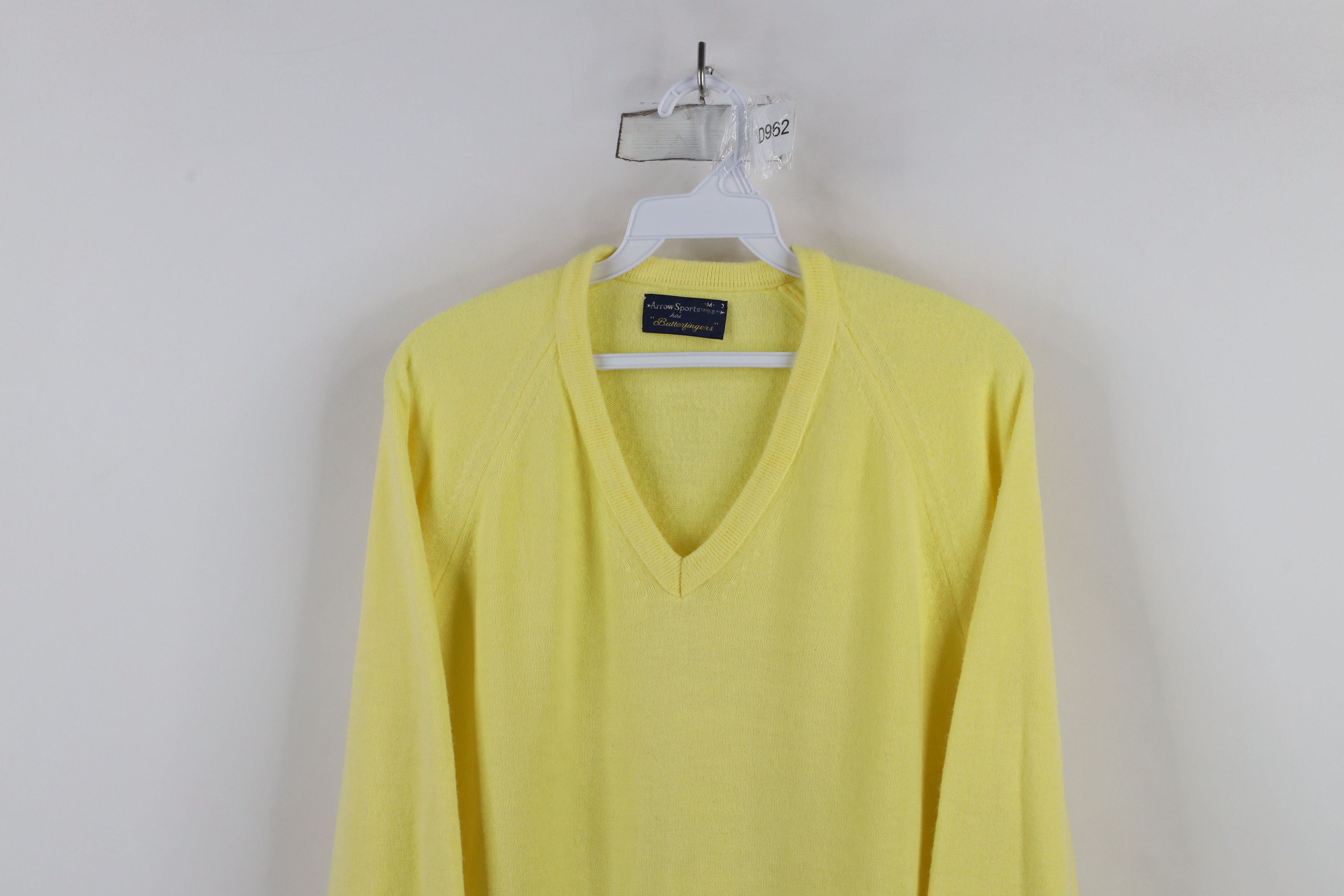 Vintage Vintage 70s Streetwear Soft Knit V-Neck Sweater Yellow USA Size US M / EU 48-50 / 2 - 2 Thumbnail