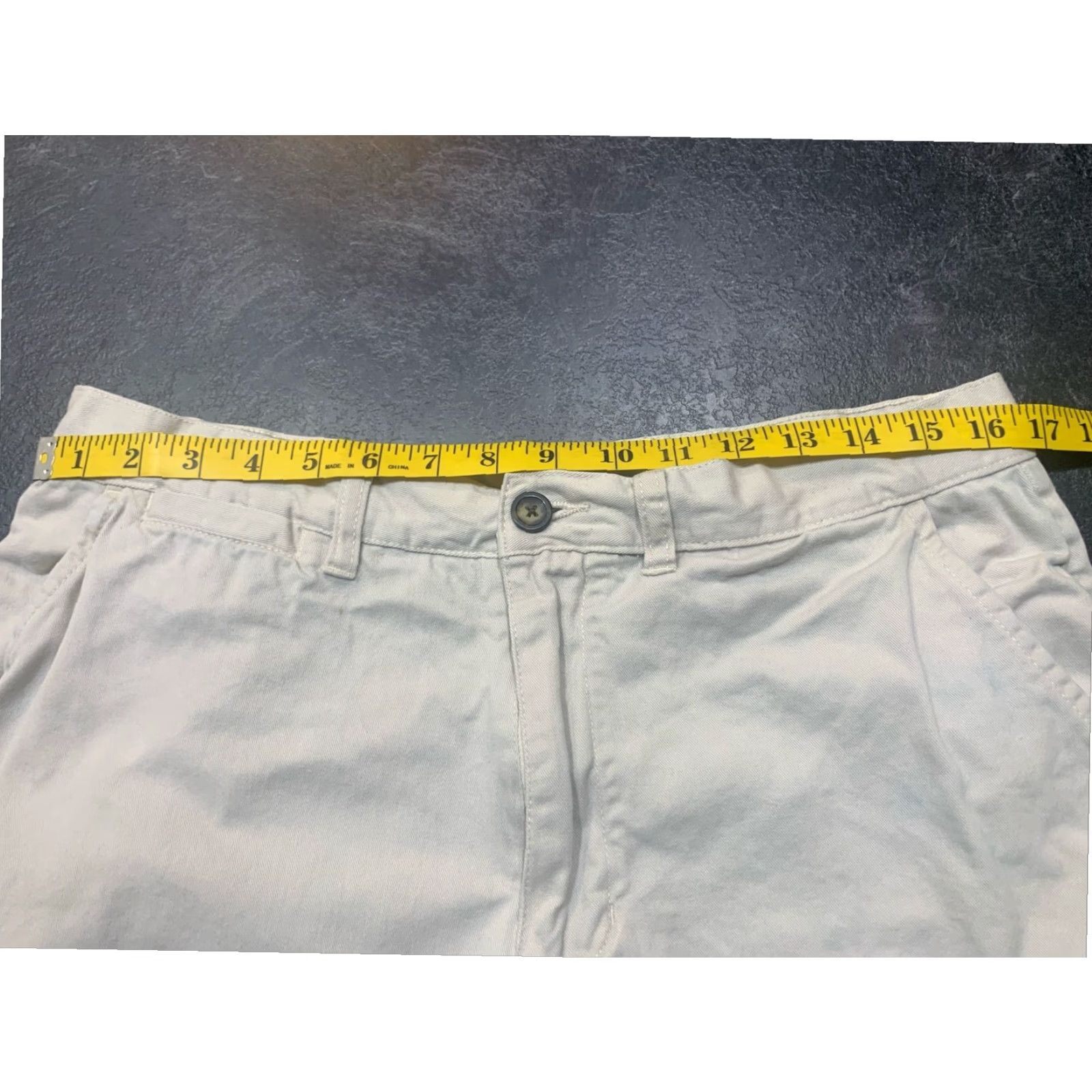 Vintage St. John's Bay Beige Chino Shorts Mens 34 Waist Flat Front 100% Cotton Casual Size US 34 / EU 50 - 5 Thumbnail