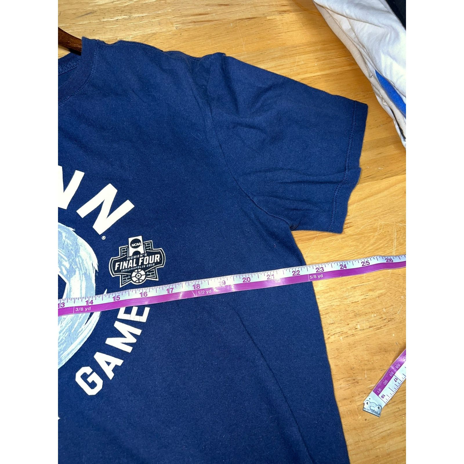 Nike Womens Nike Connecticut Huskies Shirt Final Four 2016 Tee XL Size XL / US 12-14 / IT 48-50 - 8 Thumbnail