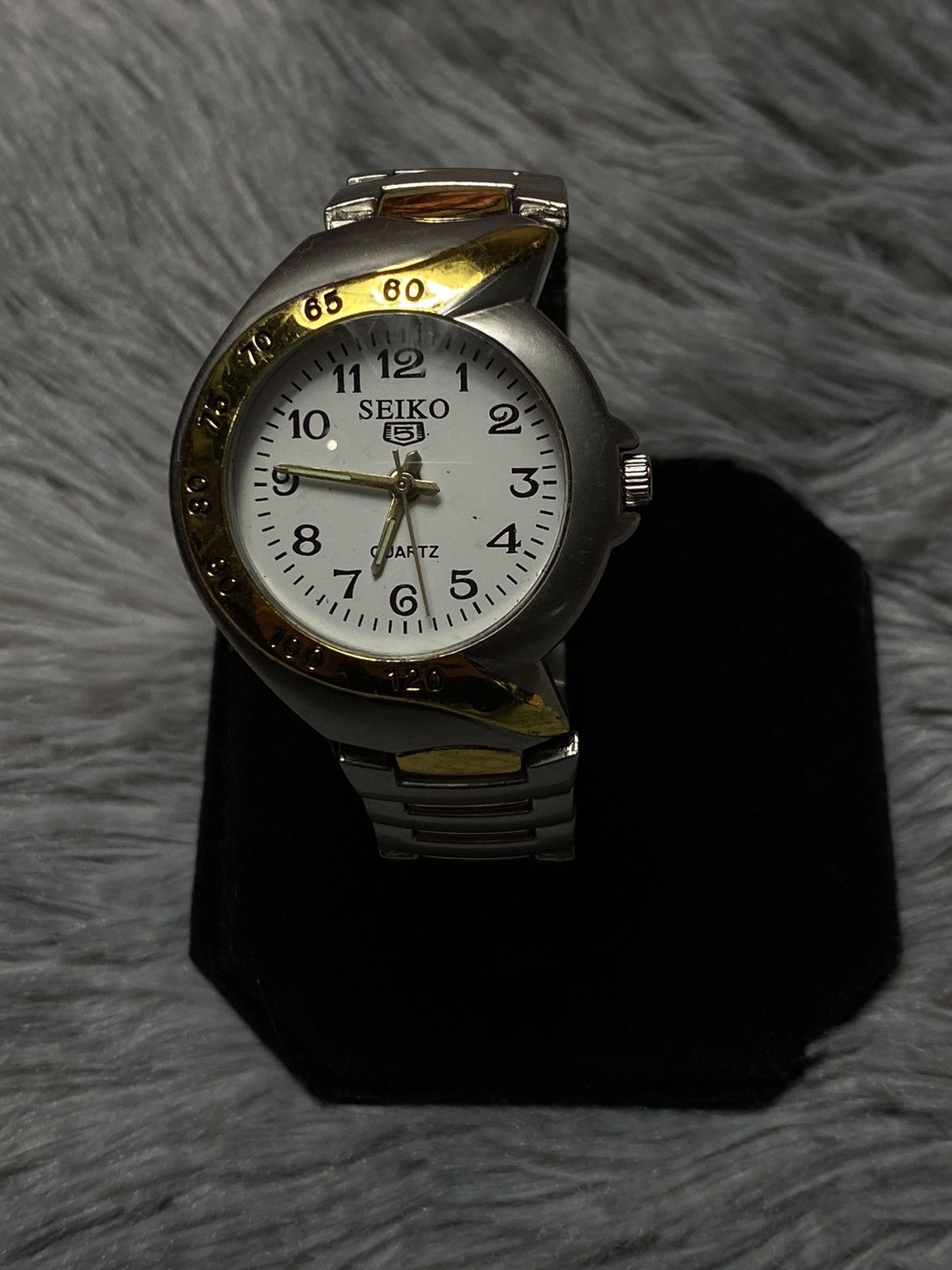 Jewelry Futuristic Quartz Watch with Gold Accents - Japanese Brand Size ONE SIZE - 4 Thumbnail
