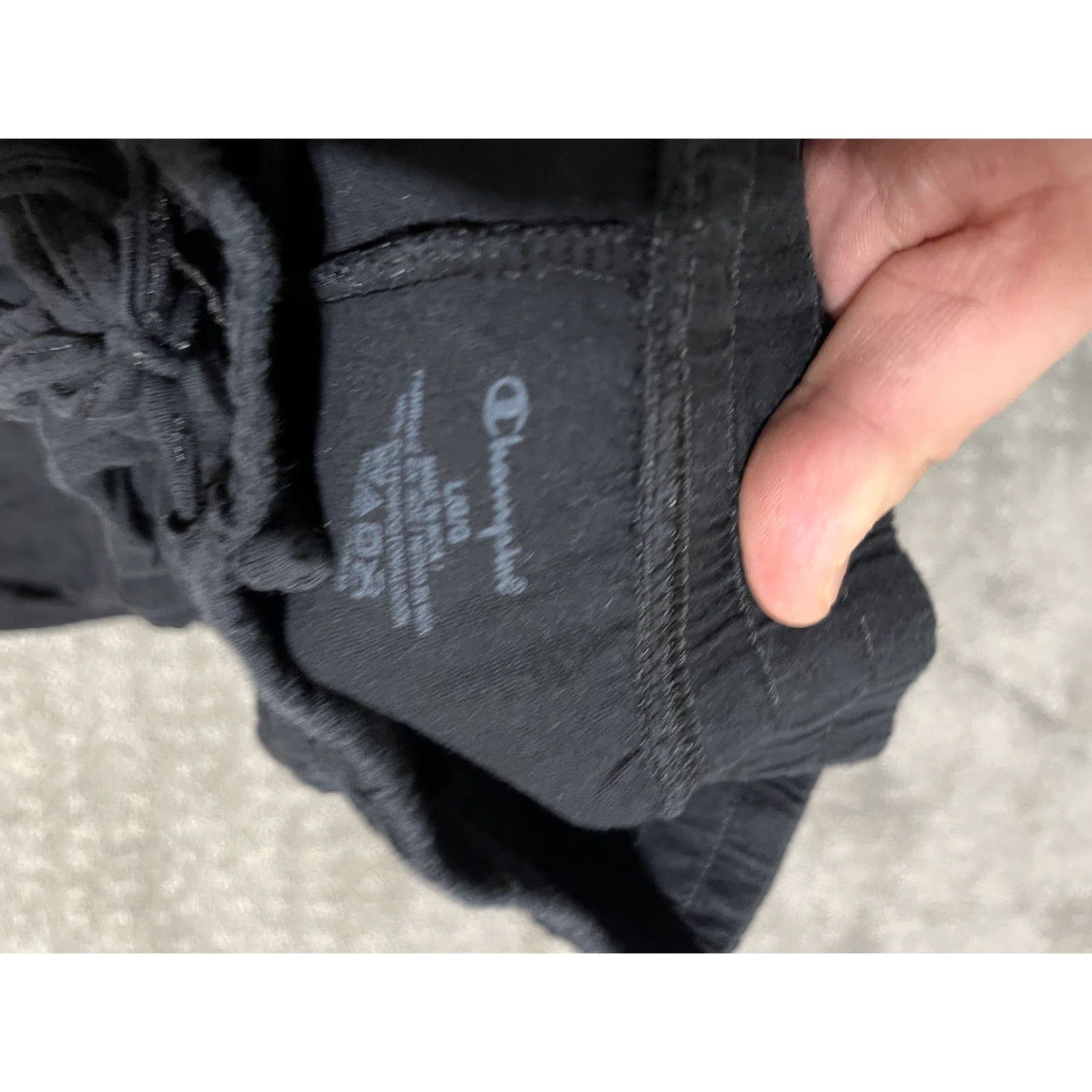Champion Champion Sweatpants Mens Medium Black Tapered Athletic Pants Gym Workout Regular Fit Adult Pants Men Black Sweatpants 28in Inseam Regular Size US 31 - 6 Thumbnail