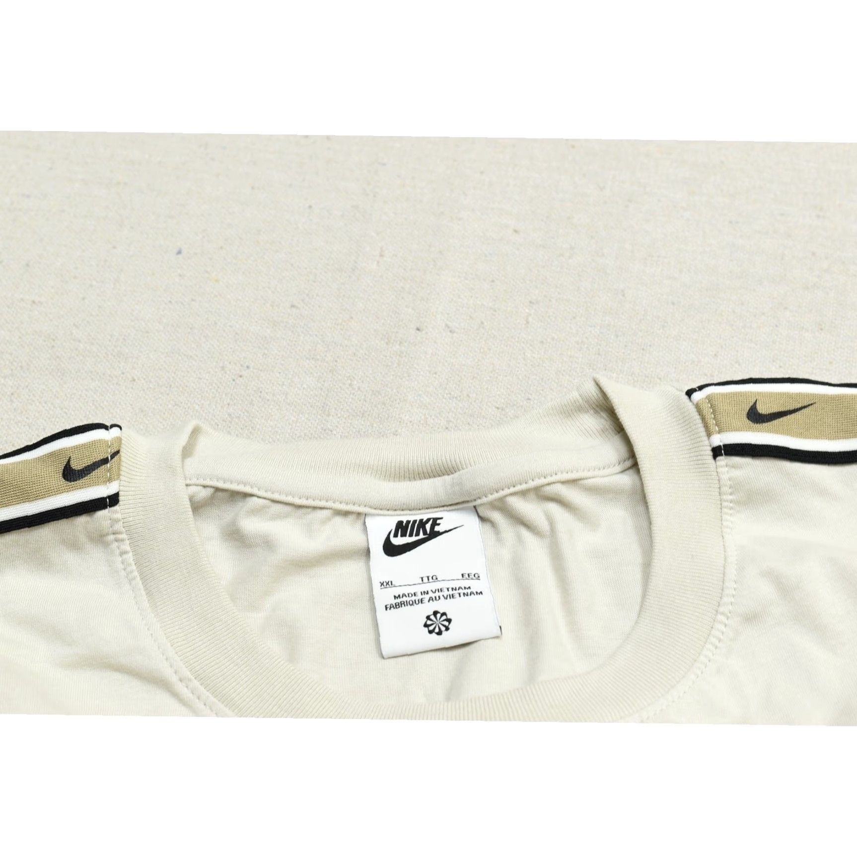 Nike Nike Men's T-Shirt White Black Gold Swoosh Stripes XXL Regular Size Short Sleeve Crew Neck Shirt Size US XXL / EU 58 / 5 - 8 Thumbnail