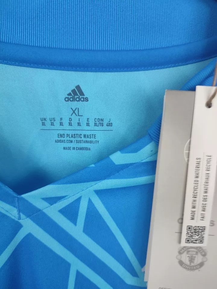 Adidas Manchester United 2022/23 Away Goalkeeper FOOTBALL Kit SHIRT Size US XL / EU 56 / 4 - 7 Thumbnail