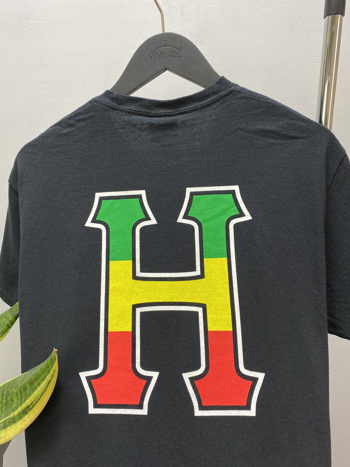 Huf Huf 20 Years Worldwide Streetwear Big Logo T shirt Size US L / EU 52-54 / 3 - 15 Thumbnail