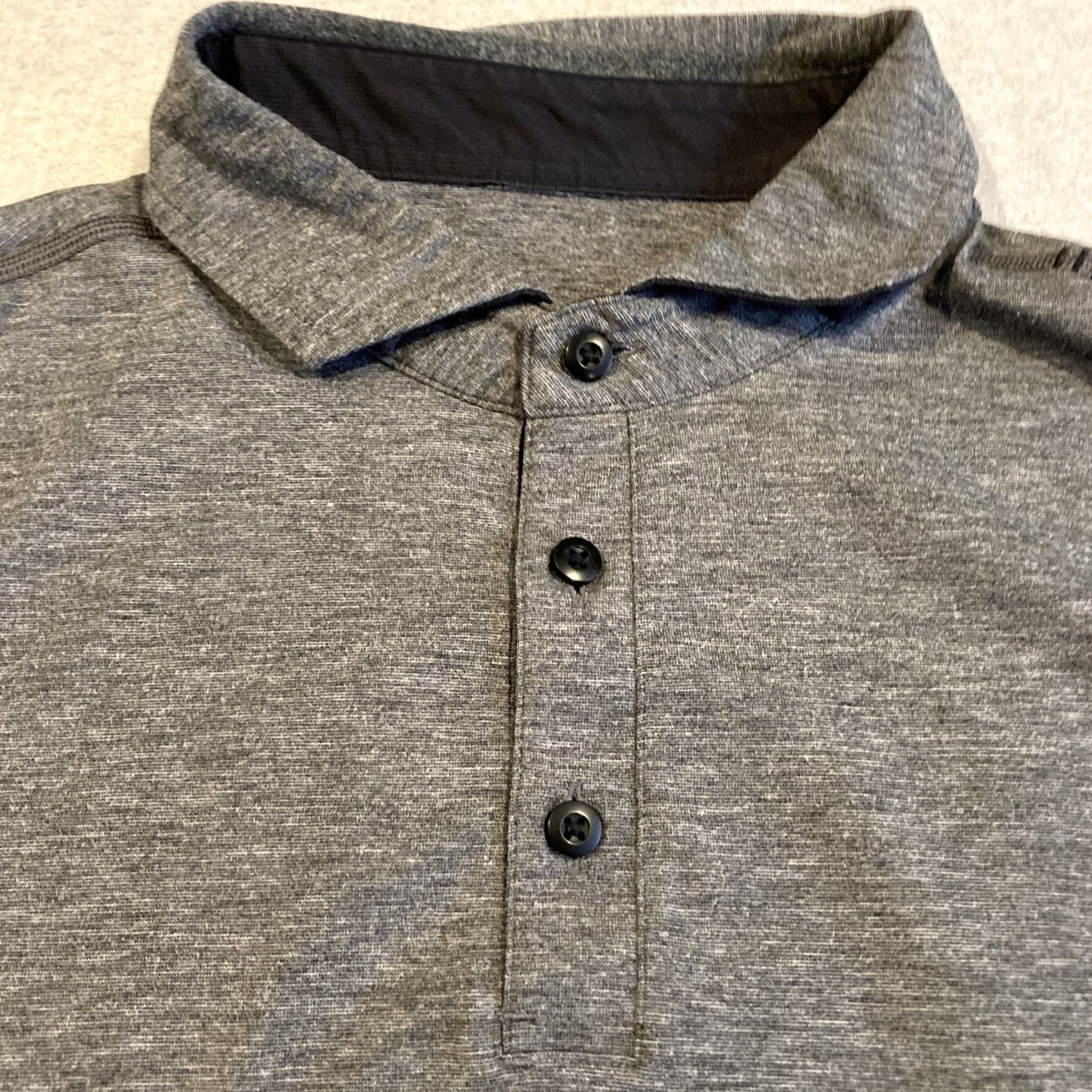 Lululemon Lululemon Men's Golf Polo Shirt Gray Short Sleeve Performance Size XL Size US XL / EU 56 / 4 - 2 Thumbnail
