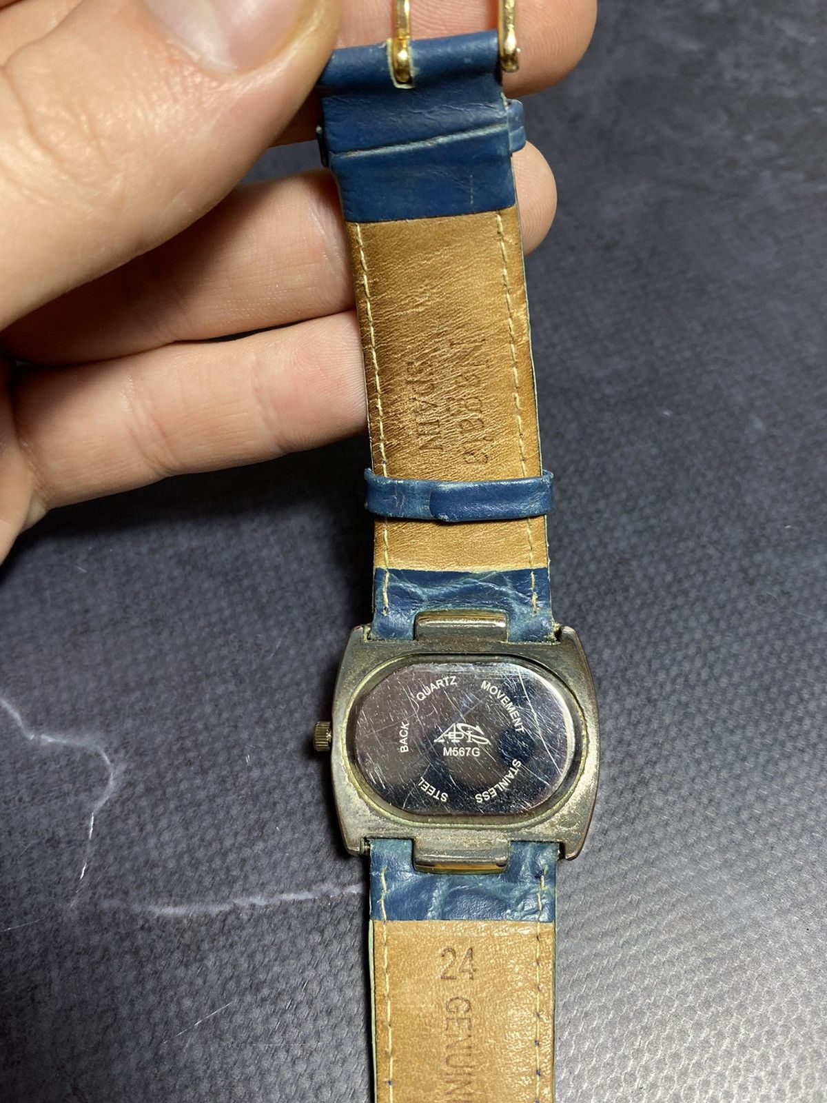 Japanese Brand Luxury Gold Crystal Watch | Vintage Design Size ONE SIZE - 11 Thumbnail
