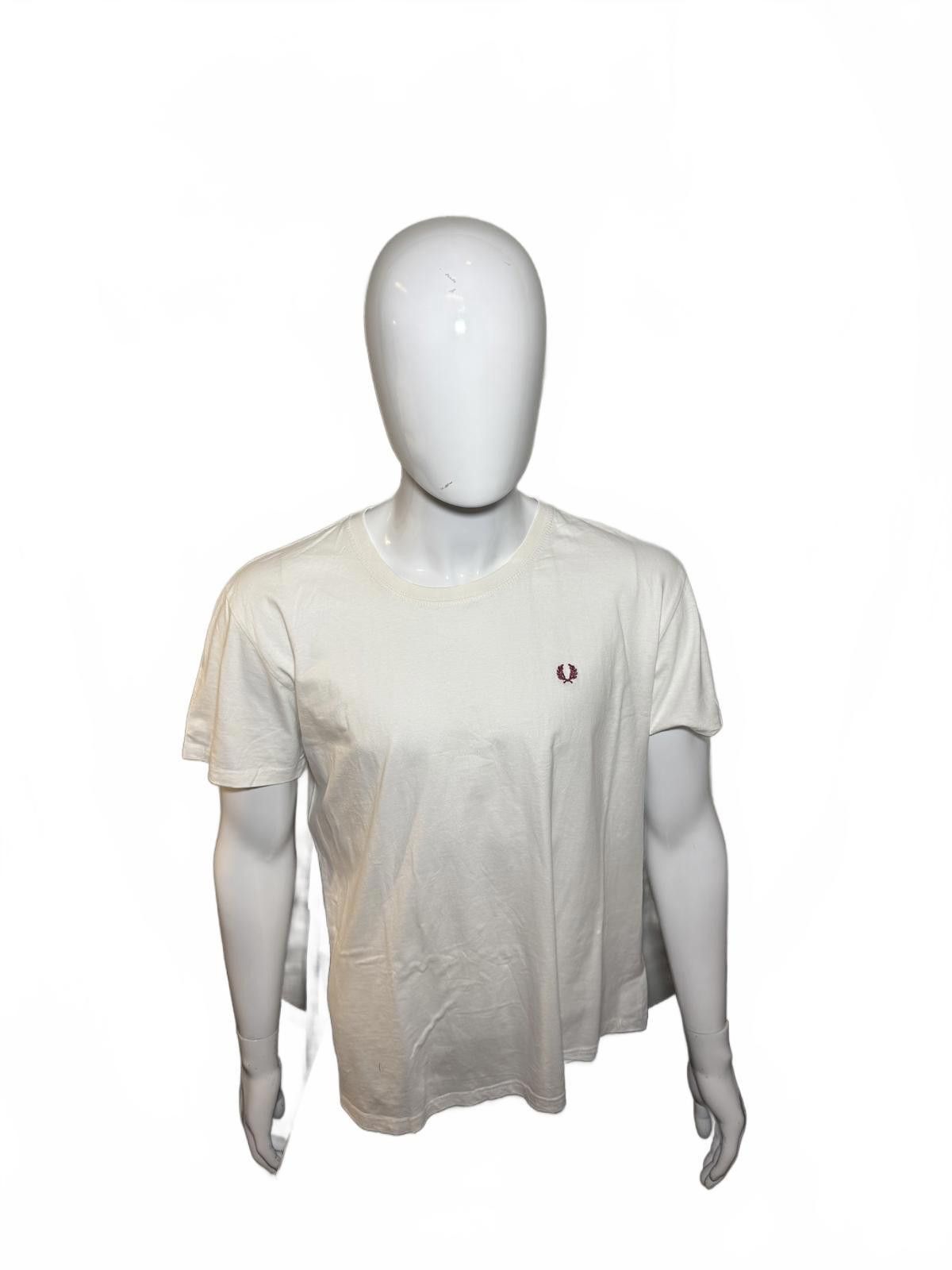 Fred Perry Fred Perry Classic Logo T-Shirt - White Size US XL / EU 56 / 4 - 1 Thumbnail