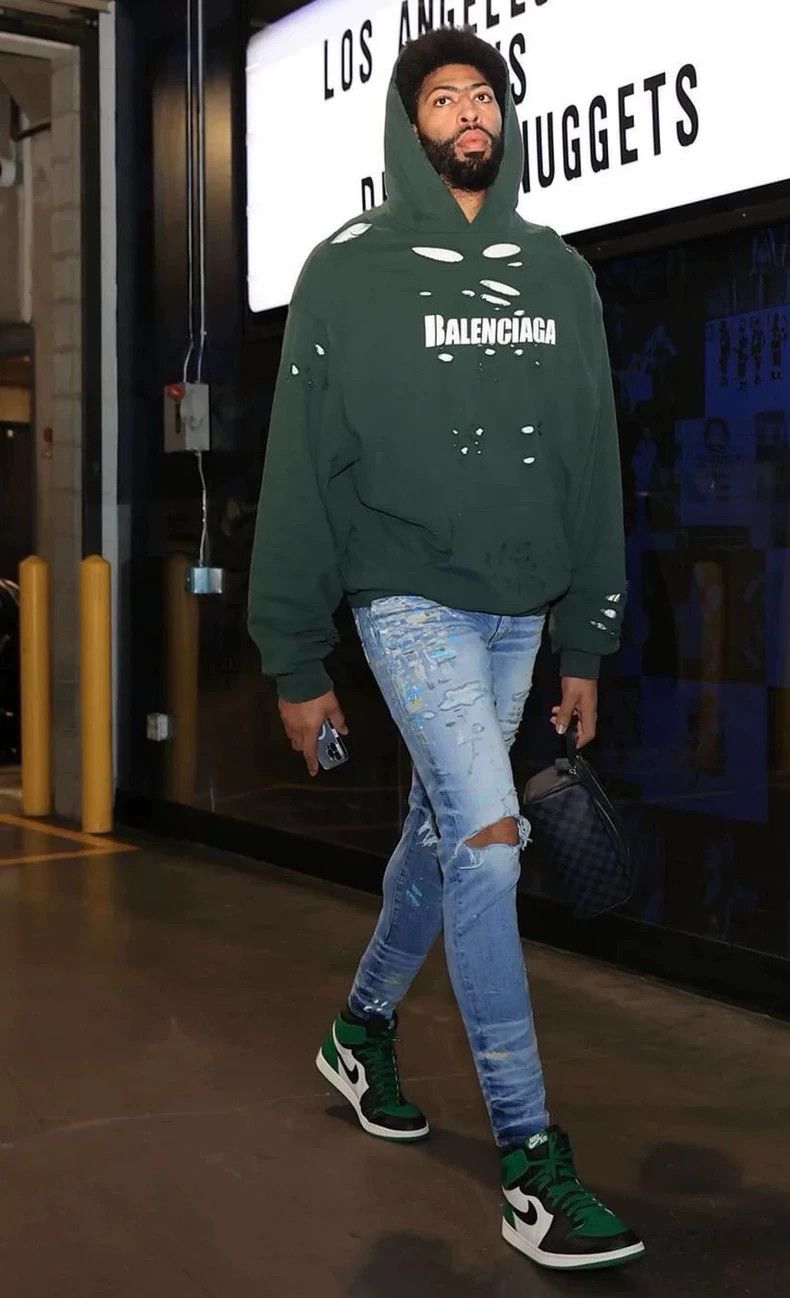 Balenciaga Balenciaga Green hole hoodie sweater Size US S / EU 44-46 / 1 - 6 Thumbnail