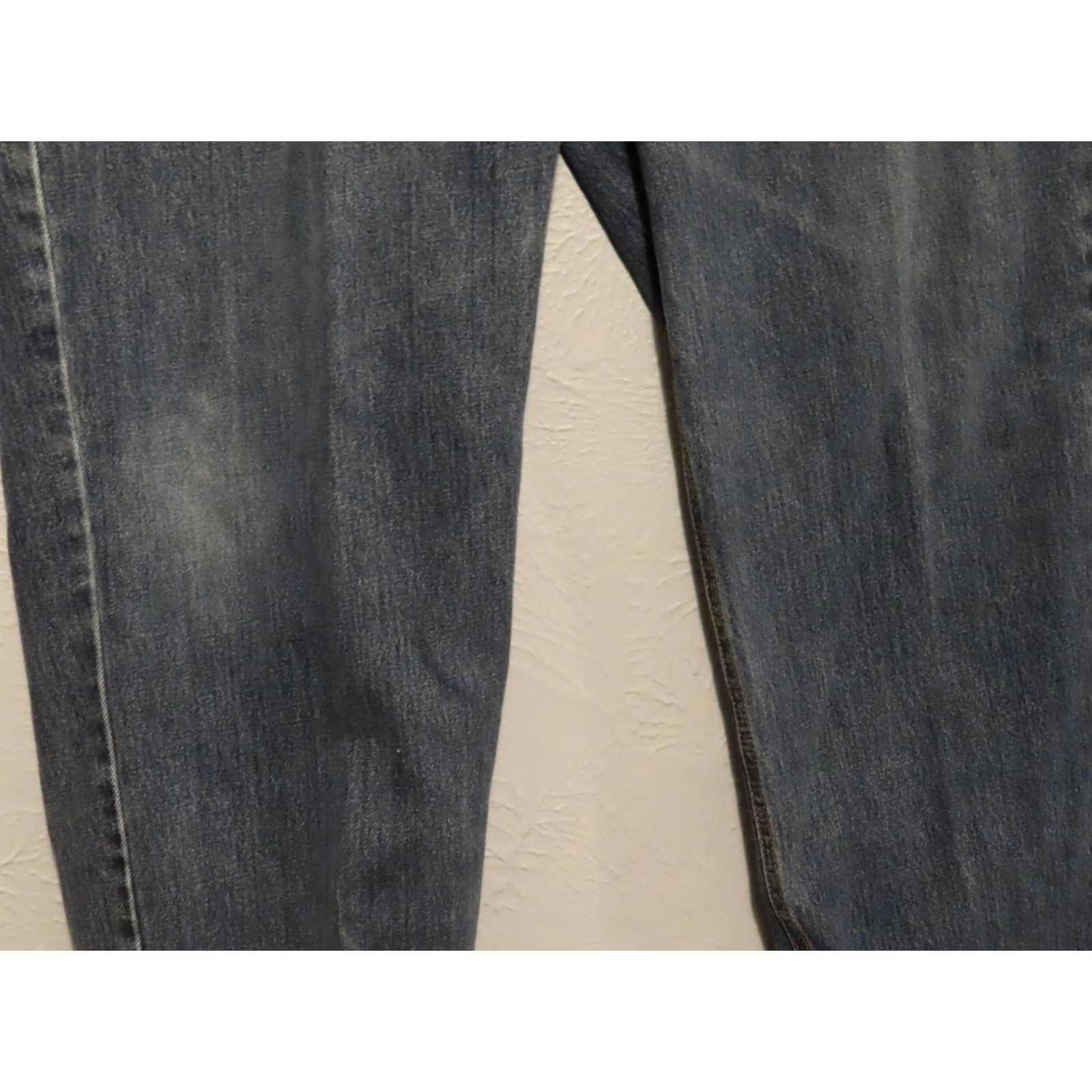 Levi's Levi's 550 Jeans Men 42x30 Relaxed Fit Blue Medium Wash Denim Pockets Straight 5-Pocket Belt Loops Zipper Size US 42 / EU 58 - 2 Thumbnail
