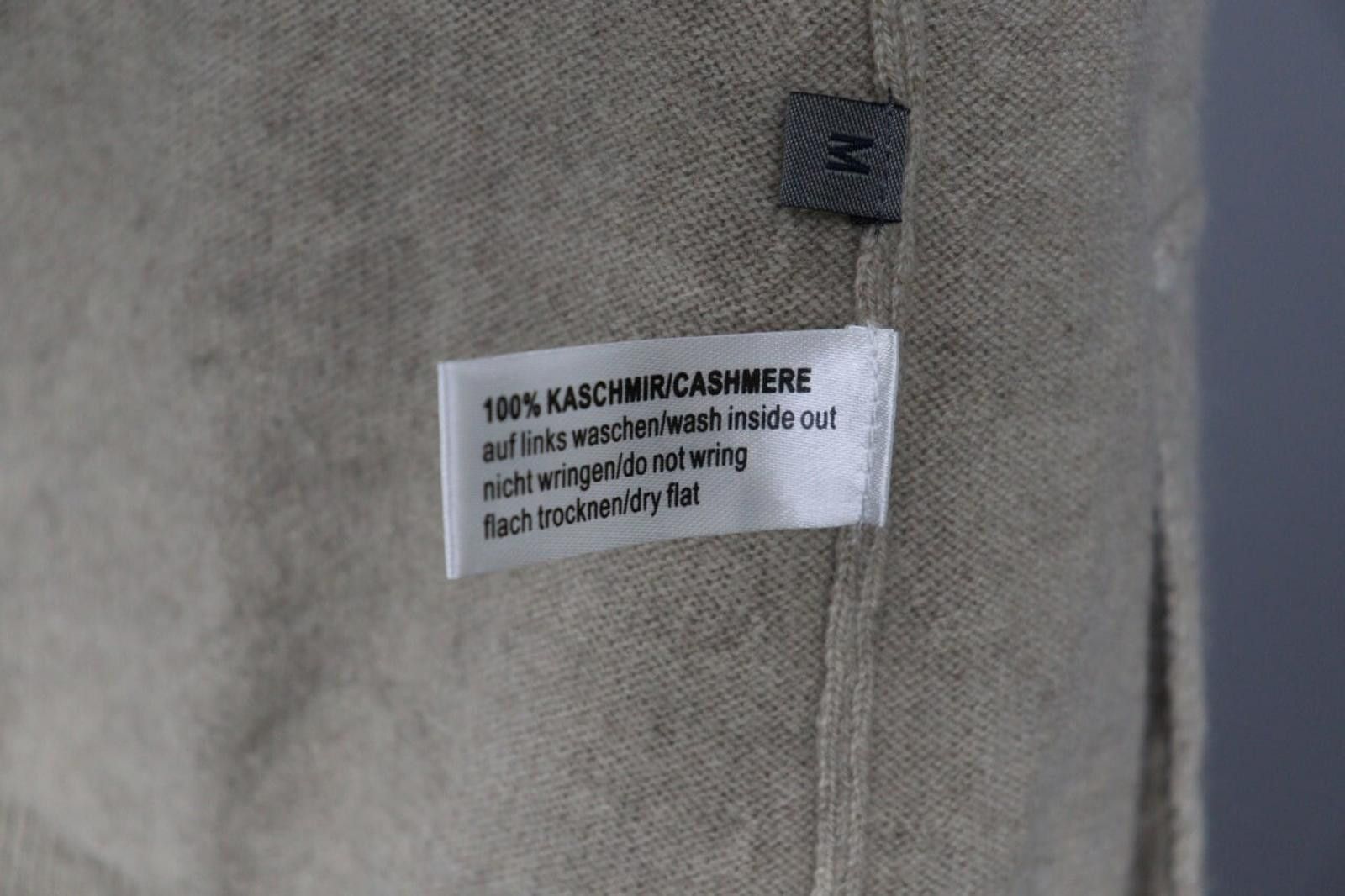 Designer FFC Tan Cashmere V-Neck Cuff Button Front Cardigan Size M Size M / US 6-8 / IT 42-44 - 10 Thumbnail