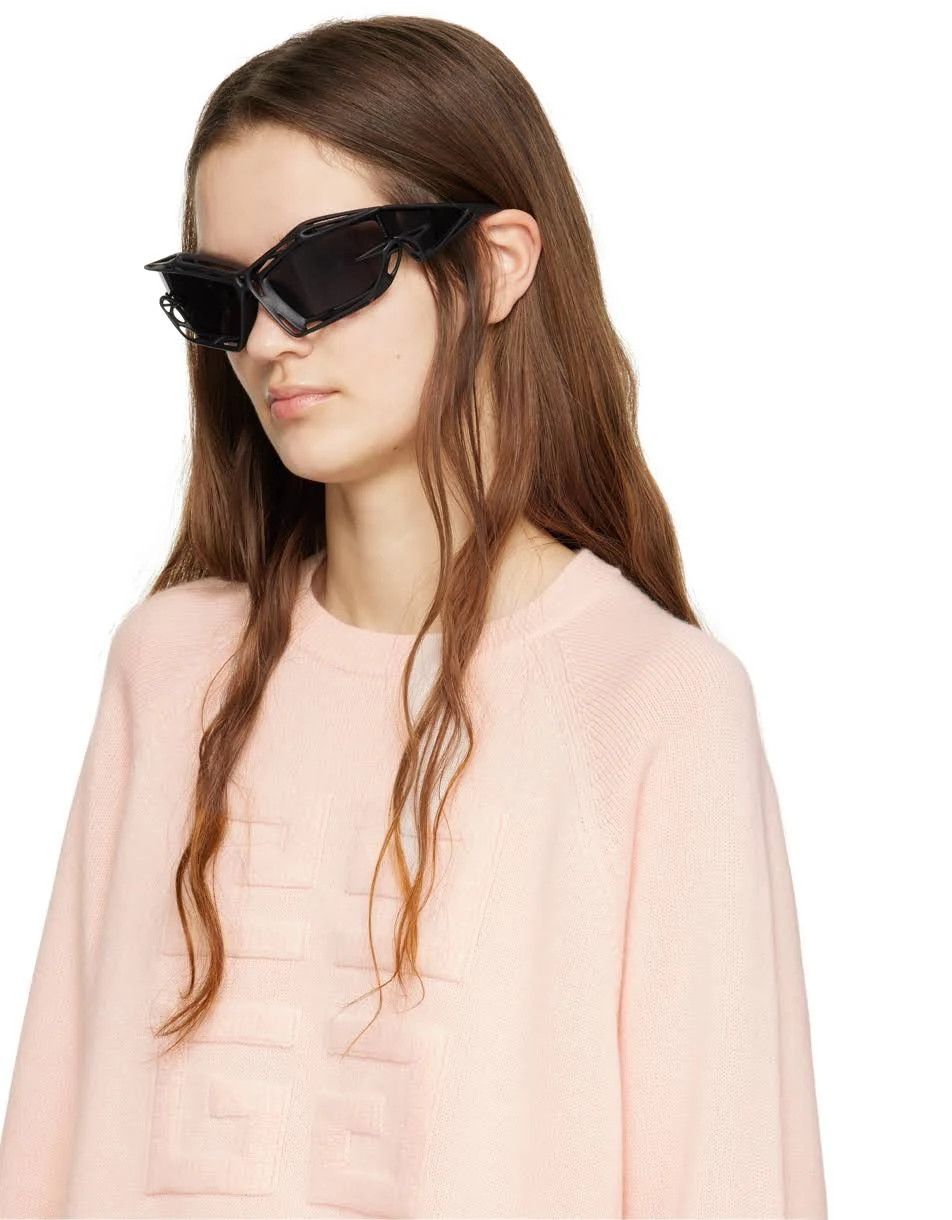 Givenchy o1srvl11e1024 Size: OS / Giv Cut Cage Sunglasses in Black Size ONE SIZE - 5 Thumbnail