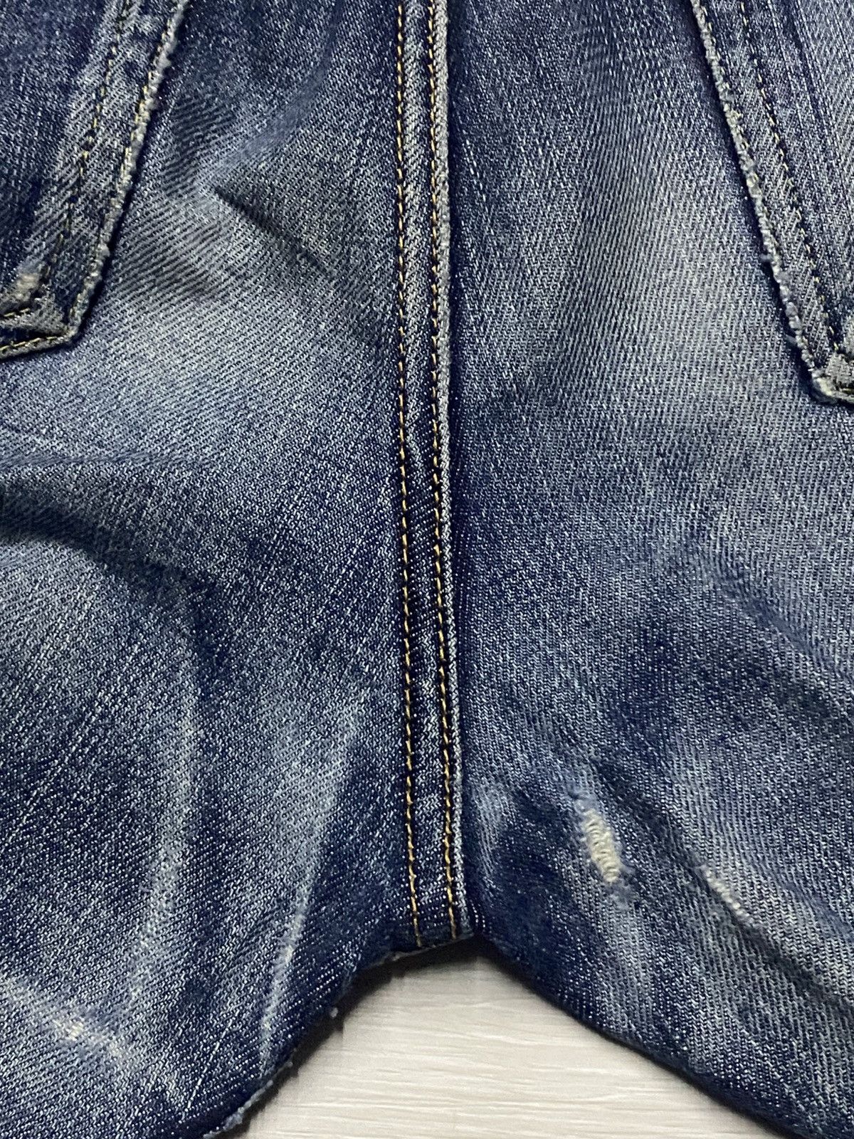 Undercover × Uniqlo Vintage Uniqlo S001 Selvedge Faded Wash Distressed Slim Jean Size US 32 / EU 48 - 11 Thumbnail