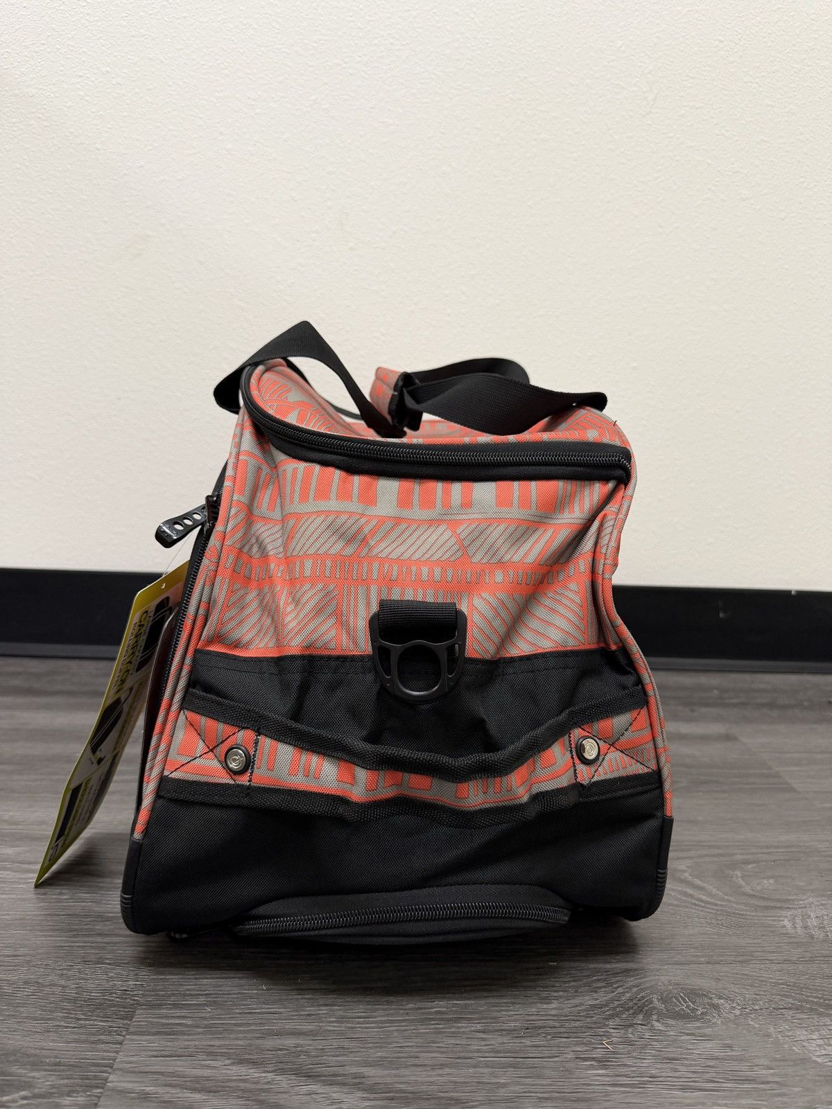 Other CALPAK Carry On Luggage Rolling Duffel Bag Wheels 21x13x11 Size ONE SIZE - 4 Thumbnail
