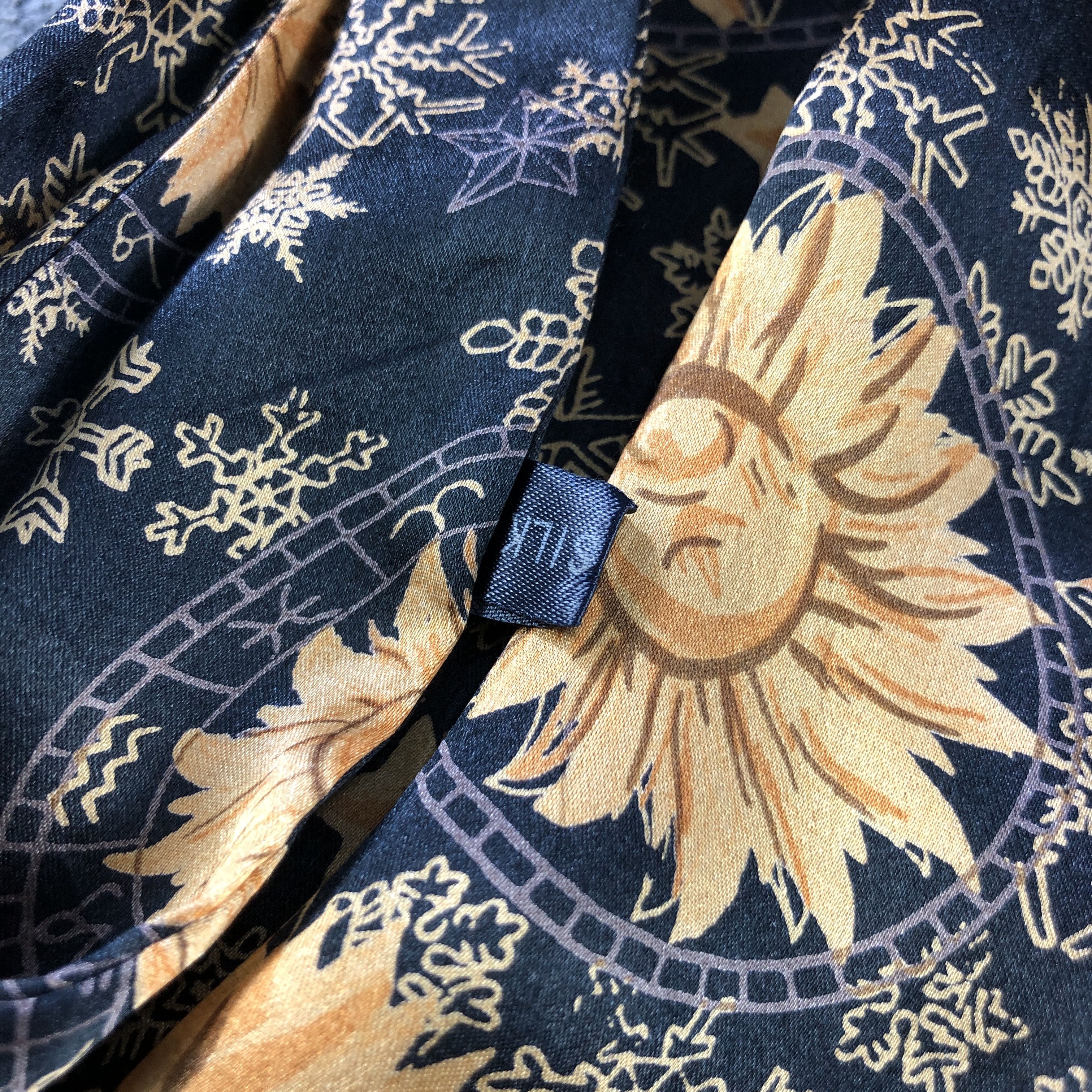 Japanese Brand Vintage Astrology Silk Scarf Muffler Stole V2910 Size ONE SIZE - 5 Thumbnail