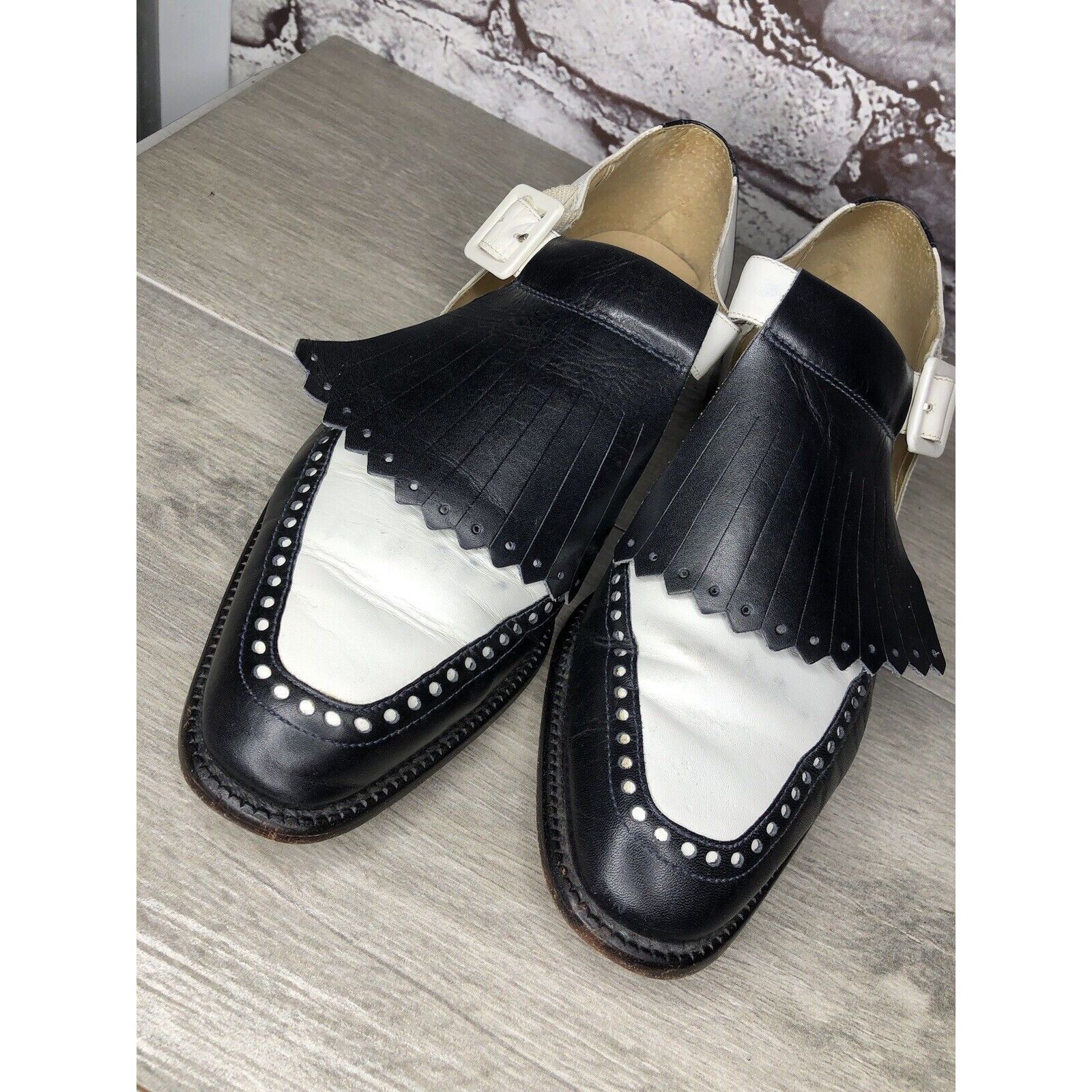 Kenneth Cole Kenneth Cole New York Black White Leather Kiltie Flats Shoes Size US 9 / IT 39 - 19 Thumbnail