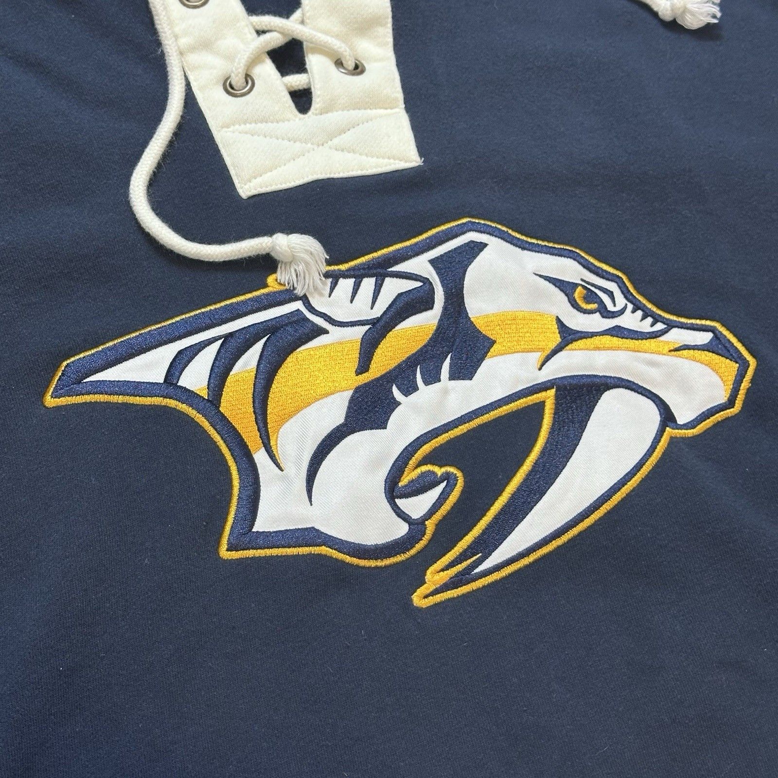 NHL Nashville Predators Hoodie Lace Pullover Sweatshirt Large Size US L / EU 52-54 / 3 - 7 Thumbnail