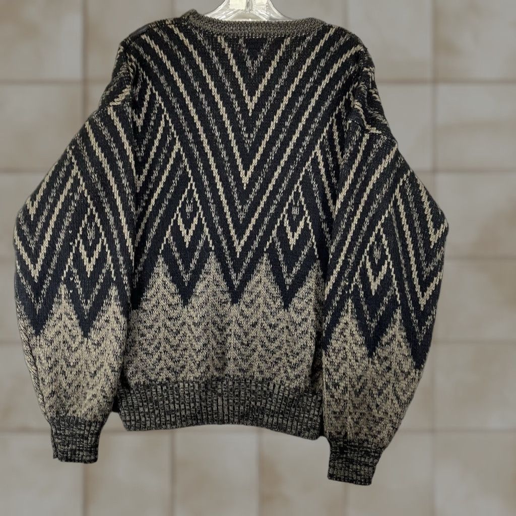 Vintage VINTAGE Cartwell Leather Acrylic Sweater Pullover Crew Neck Long Sleeve Men L Black Tan Geometric Pattern 80s 70s Bohemian Retro Size US L / EU 52-54 / 3 - 1 Thumbnail