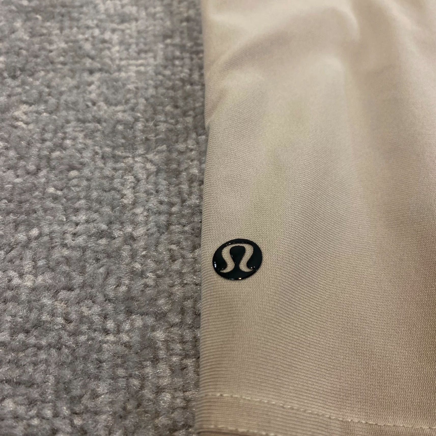 Lululemon Lululemon Commission Pants Men 32x33 Straight Beige Khaki Performance Pockets Flat Front 5-Pocket Design Size US 32 / EU 48 - 3 Thumbnail