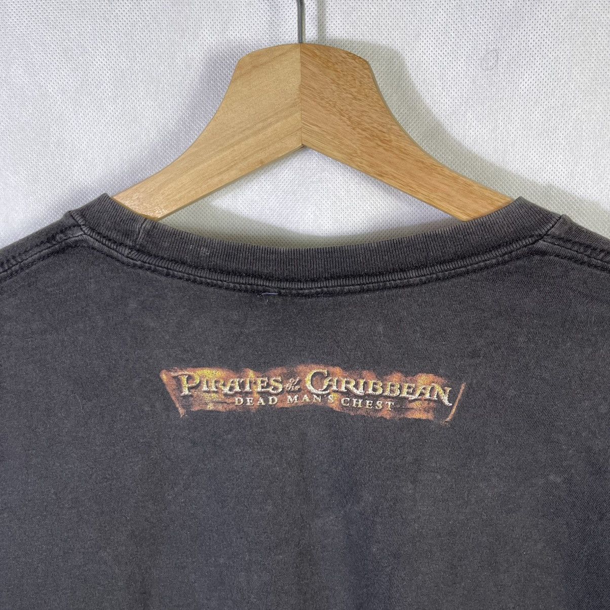 Vintage Vintage 00s Pirates Of The Carribean Dead Man Chest Tee Size US XL / EU 56 / 4 - 7 Thumbnail