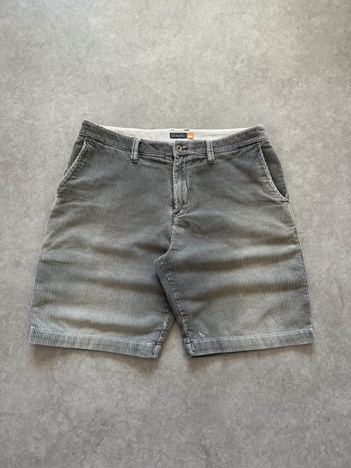 Quiksilver Vintage Quiksilver Corduroy Shorts Y2K Faded Skater Surfer Size US 36 / EU 52 - 1 Thumbnail