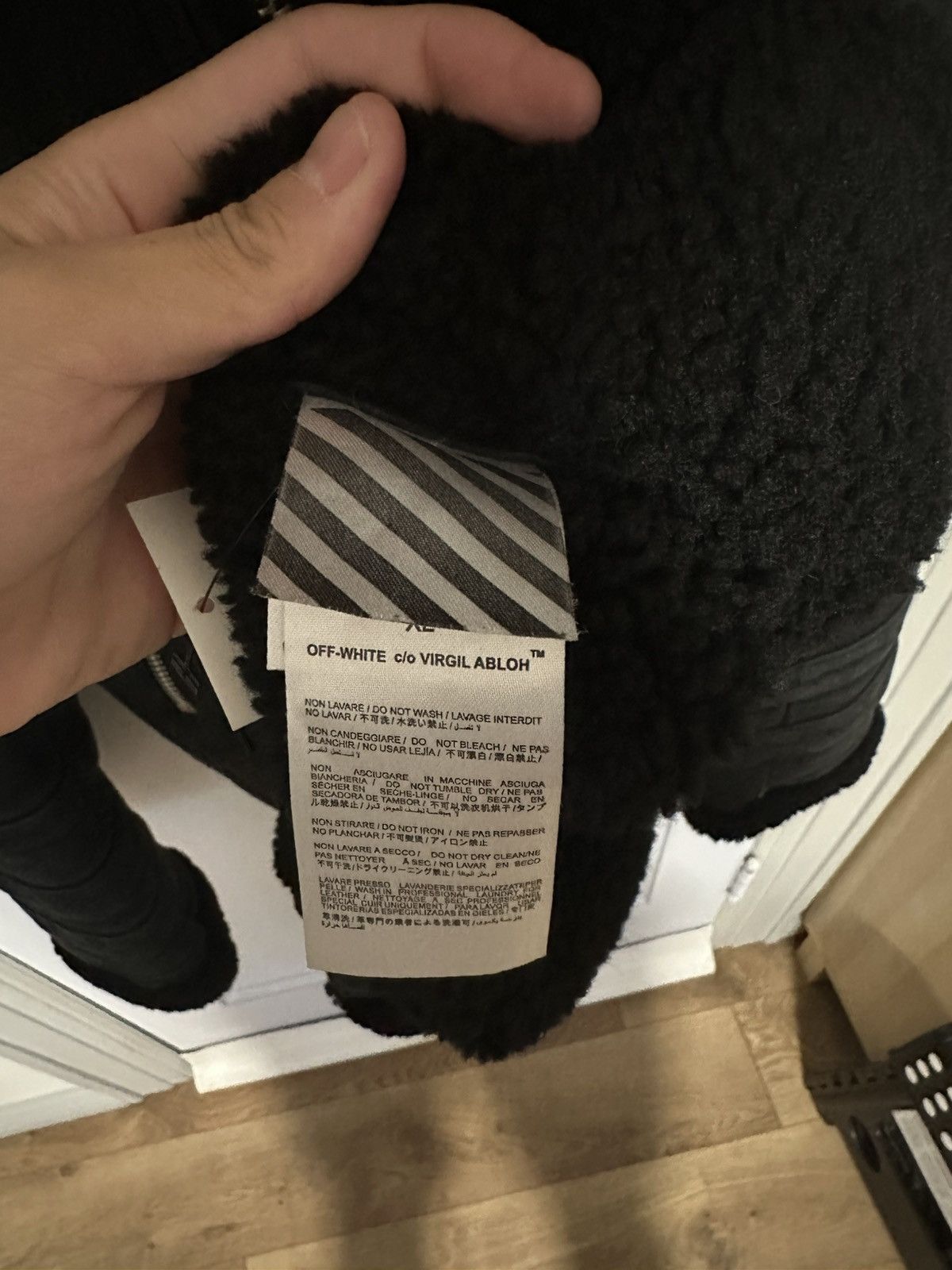 Off-White Off White Shearling Heavy Coat Size US XL / EU 56 / 4 - 5 Thumbnail