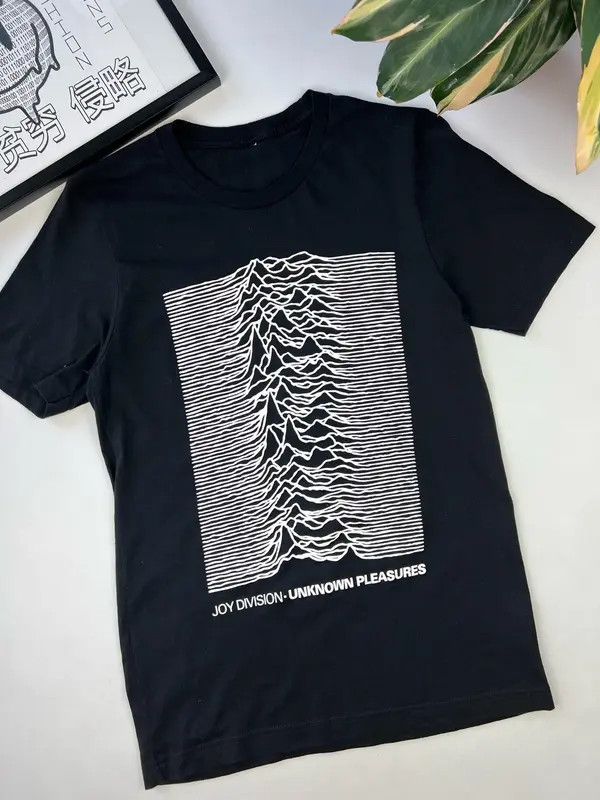 Band Tees Vintage Joy Division t-shirt Size US S / EU 44-46 / 1 - 7 Thumbnail