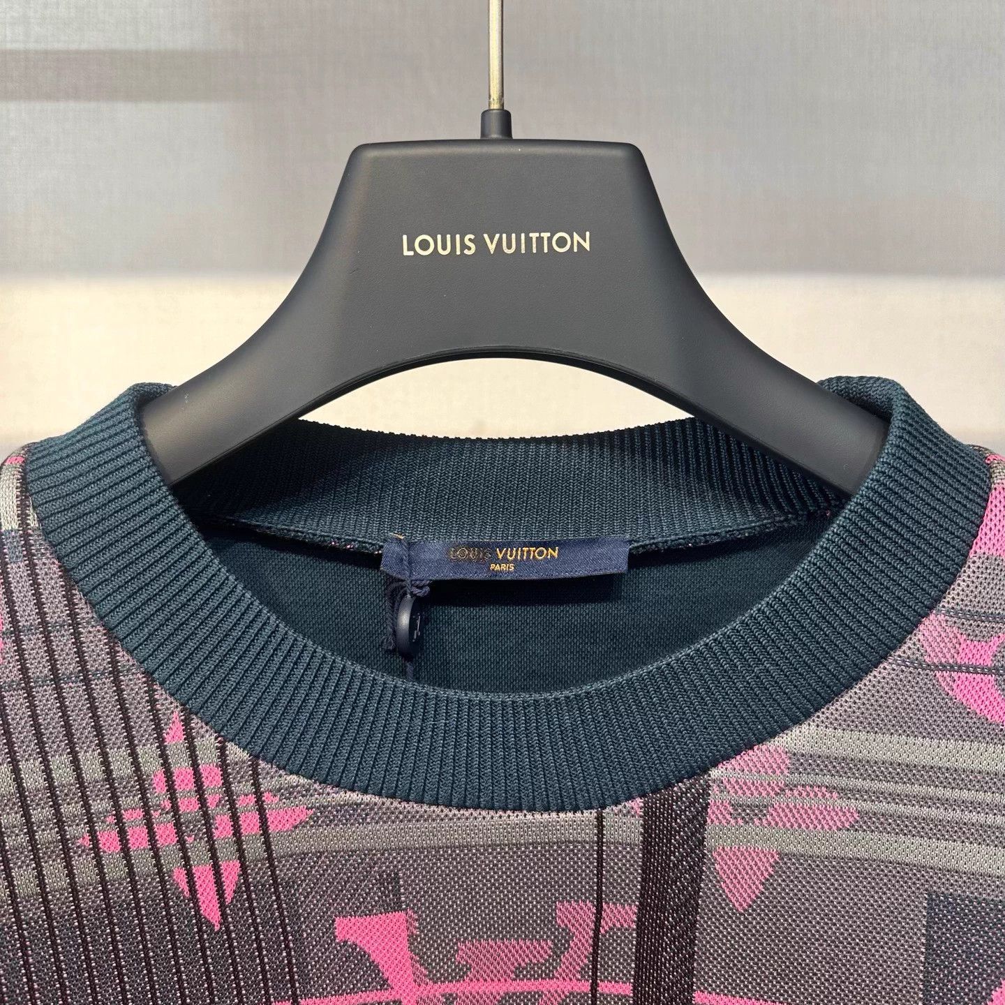Louis Vuitton LV neon monogram space cotton sweatshirt XL new 120b 71l Size US XL / EU 56 / 4 - 3 Thumbnail