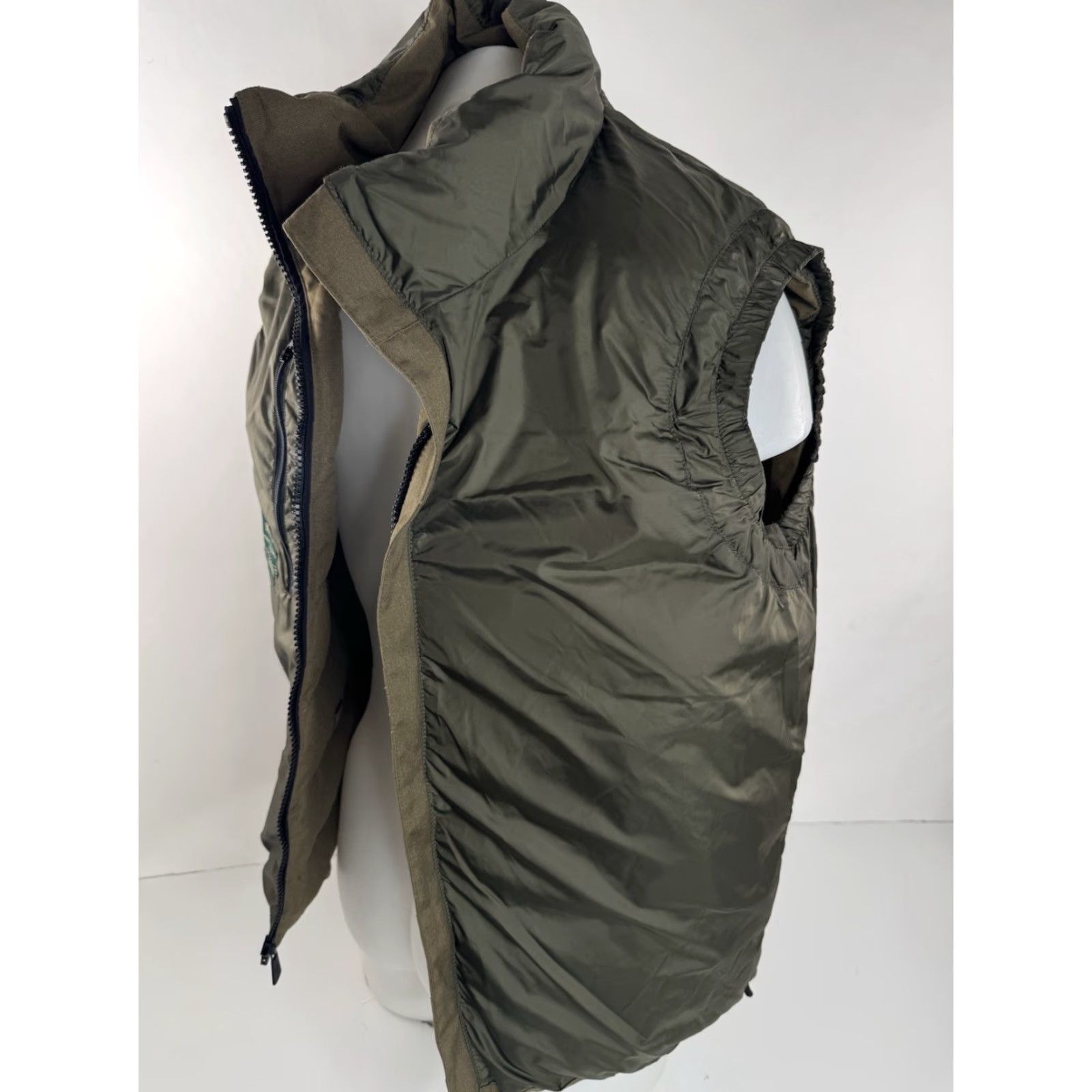 Vintage BERETTA Italy - GOOSE DOWN 800 Quilted 42 Field Ranch Hunting Vest - EXCELLENT Vest Mens 42 Dark Olive Down Quilted Hunting B10 Size US XS / EU 42 / 0 - 7 Thumbnail