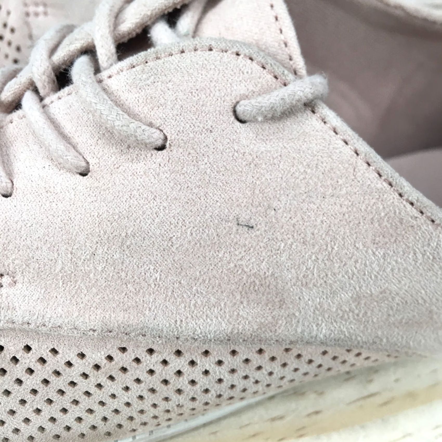 Vintage Kelly & Katie Malindi Oxford Pink Low Top Flat Womens 7 Casual Lace Up Suede Perforated Shoes I think this is the best given constraints Size M / US 6-8 / IT 42-44 - 3 Thumbnail