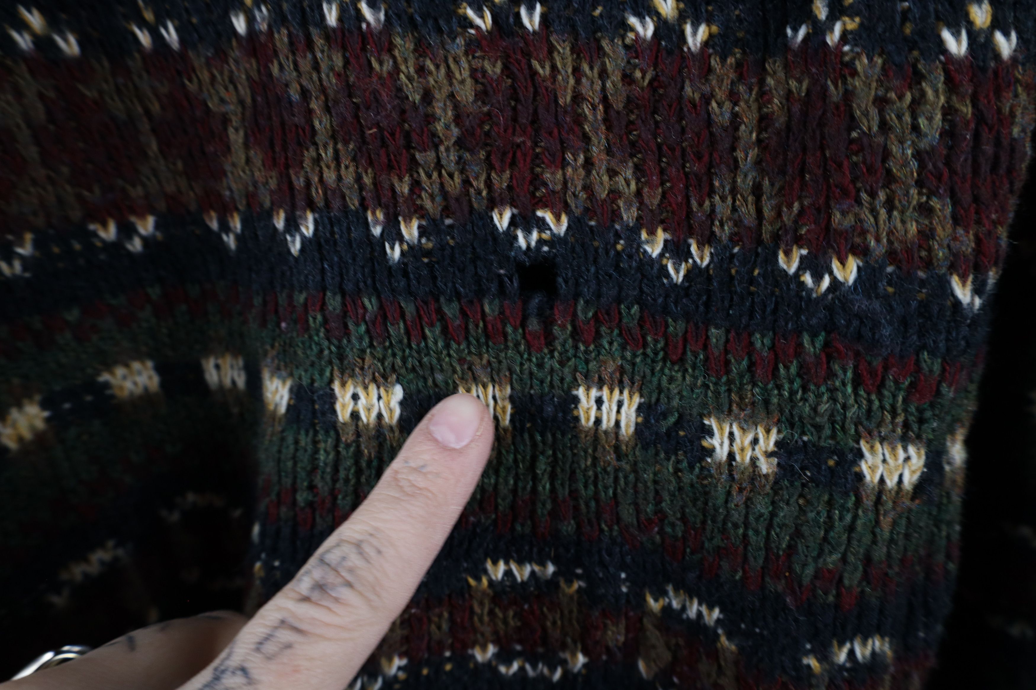 Vintage Vintage 90s Streetwear Rainbow Fair Isle Knit Sweater USA Size XL / US 12-14 / IT 48-50 - 5 Thumbnail