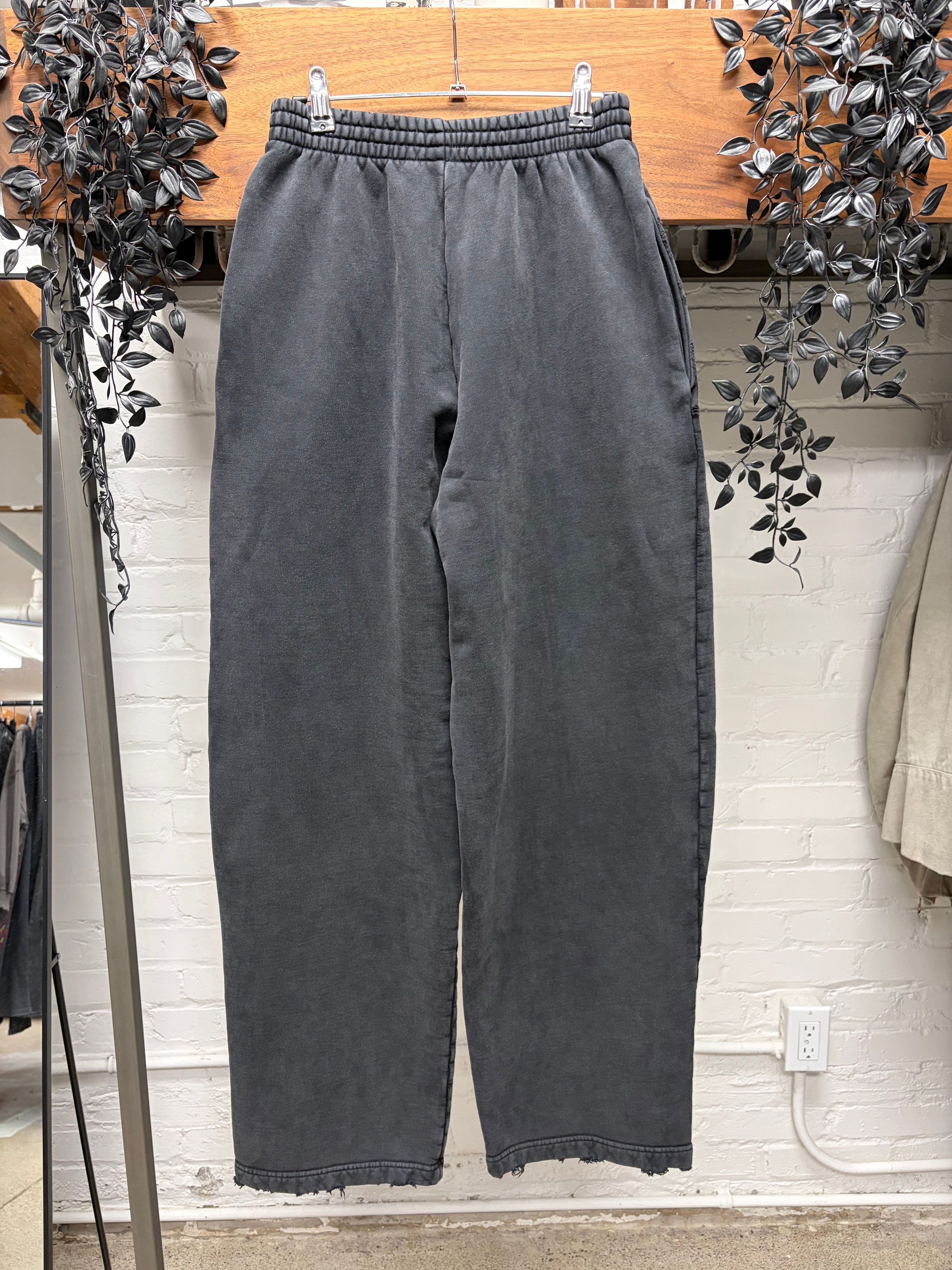 Balenciaga 2024 Balenciaga ‘Unbranded’ Washed Black Distressed Wide Leg Sweatpants Size US 28 / EU 44 - 4 Thumbnail