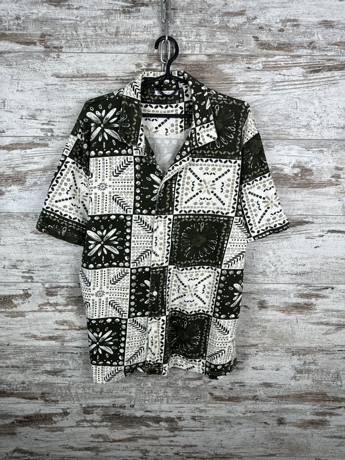 Zara Mens Zara Hawaiian shirt art crazy overprinted old money Size US L / EU 52-54 / 3 - 1 Thumbnail