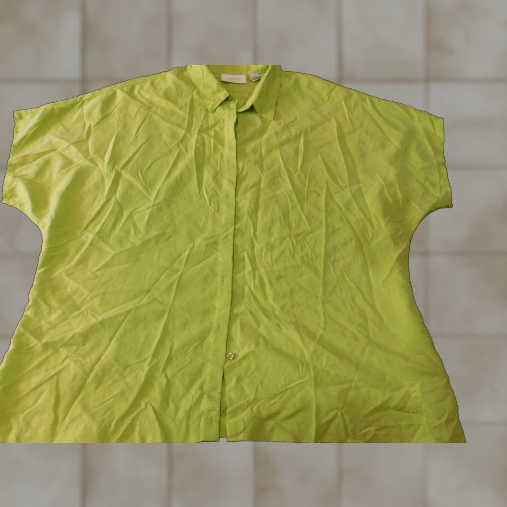 Vintage Chicos Button-Up Shirt Women 2 Short Sleeve Green Casual Solid Pattern Basic Classic Stretch with Blemishs Size XS / US 0-2 / IT 36-38 - 1 Thumbnail