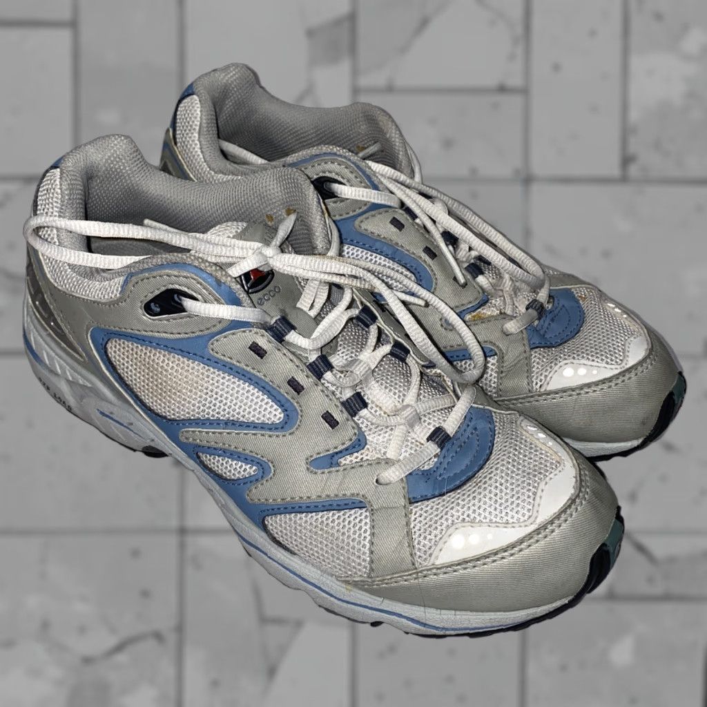 Ecco ECCO Womens White/Blue Lace Up Athletic Sneakers Size 8 Sneakers Womens Athletic Shoes Low Top White Blue Lace Up 8 US 39 EU Size US 8 / IT 38 - 1 Thumbnail