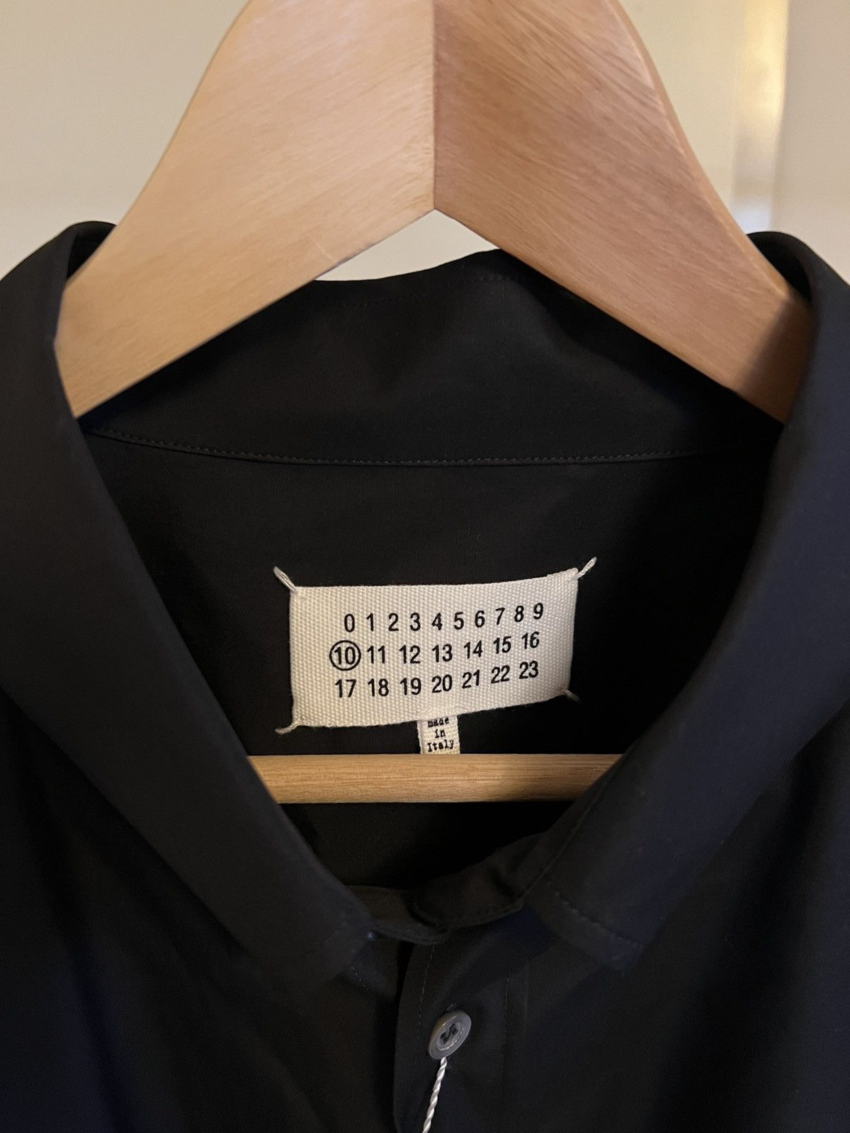 Maison Margiela Maison Margiela Oversized Shirt in Black Size US M / EU 48-50 / 2 - 8 Thumbnail
