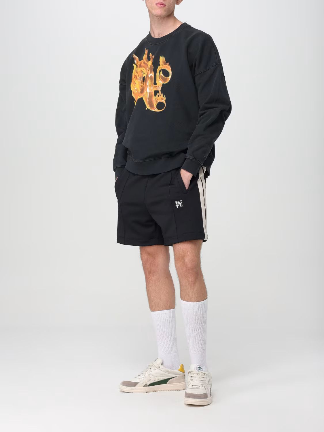 Palm Angels o1s22i1n1224 Crewneck Sweatshirt in Black Size US L / EU 52-54 / 3 - 2 Thumbnail