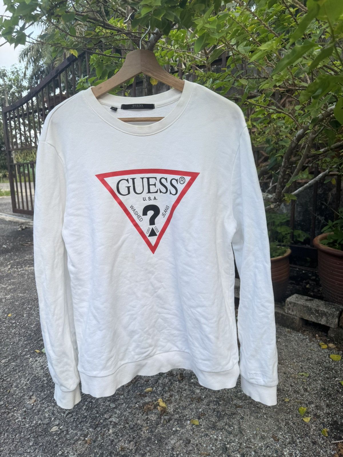 Guess Guess Spellout Sweatshirt Size US XL / EU 56 / 4 - 1 Thumbnail