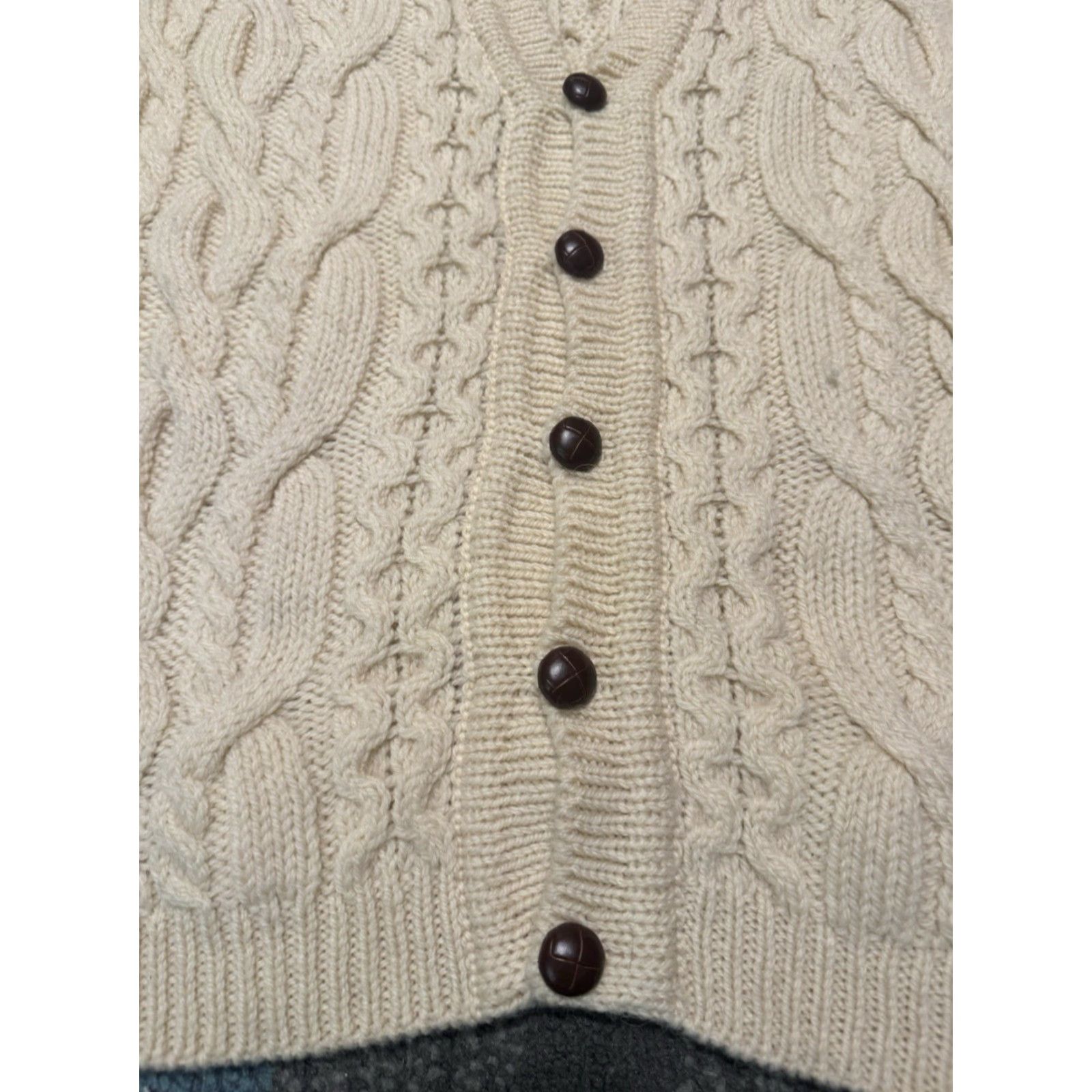 Vintage VINTAGE L.L. Bean Cardigan Wool Ivory Ireland Large L Fisherman Mens Sweater Chunky Knit Cable-V-Neck Size US L / EU 52-54 / 3 - 6 Thumbnail